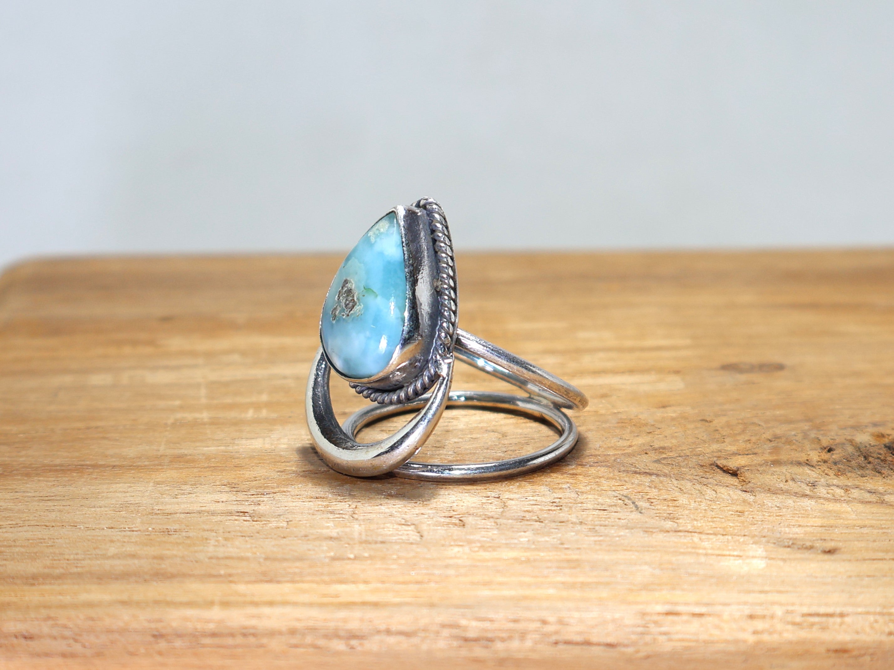 Blauwe Larimar Edelsteen Ring 925 Massief Sterling Zilveren Ring Handgemaakte Boheemse Ring Cadeau Voor Haar Jubileum Cadeau Ring Peer Vorm Ring Cadeau Voor Vrouwen