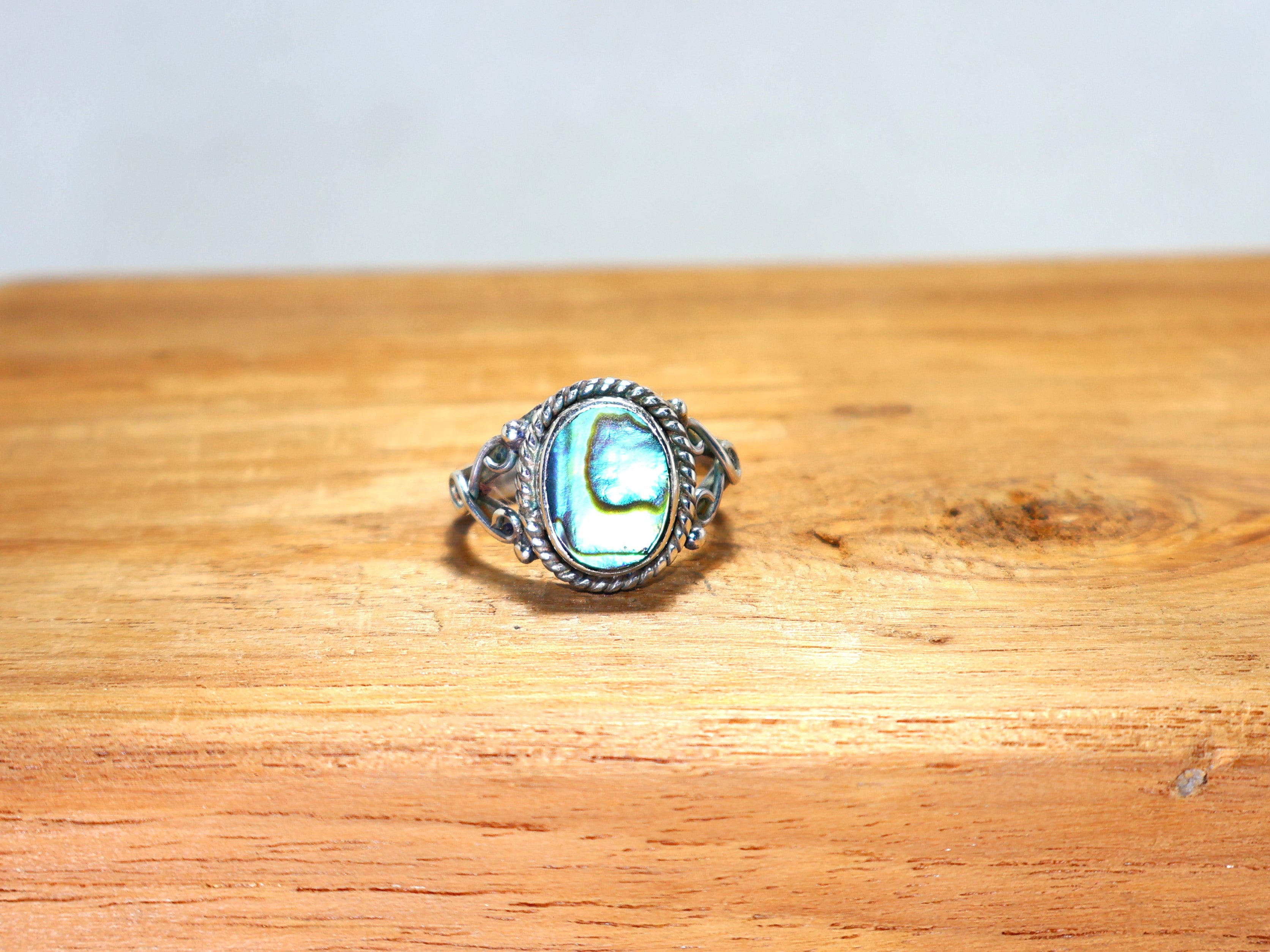 Damenring aus 925er Sterlingsilber mit Abalone-Muschel, minimalistischer Ring, Ring mit ovalem Naturstein, Jubiläumsgeschenk für Frauen