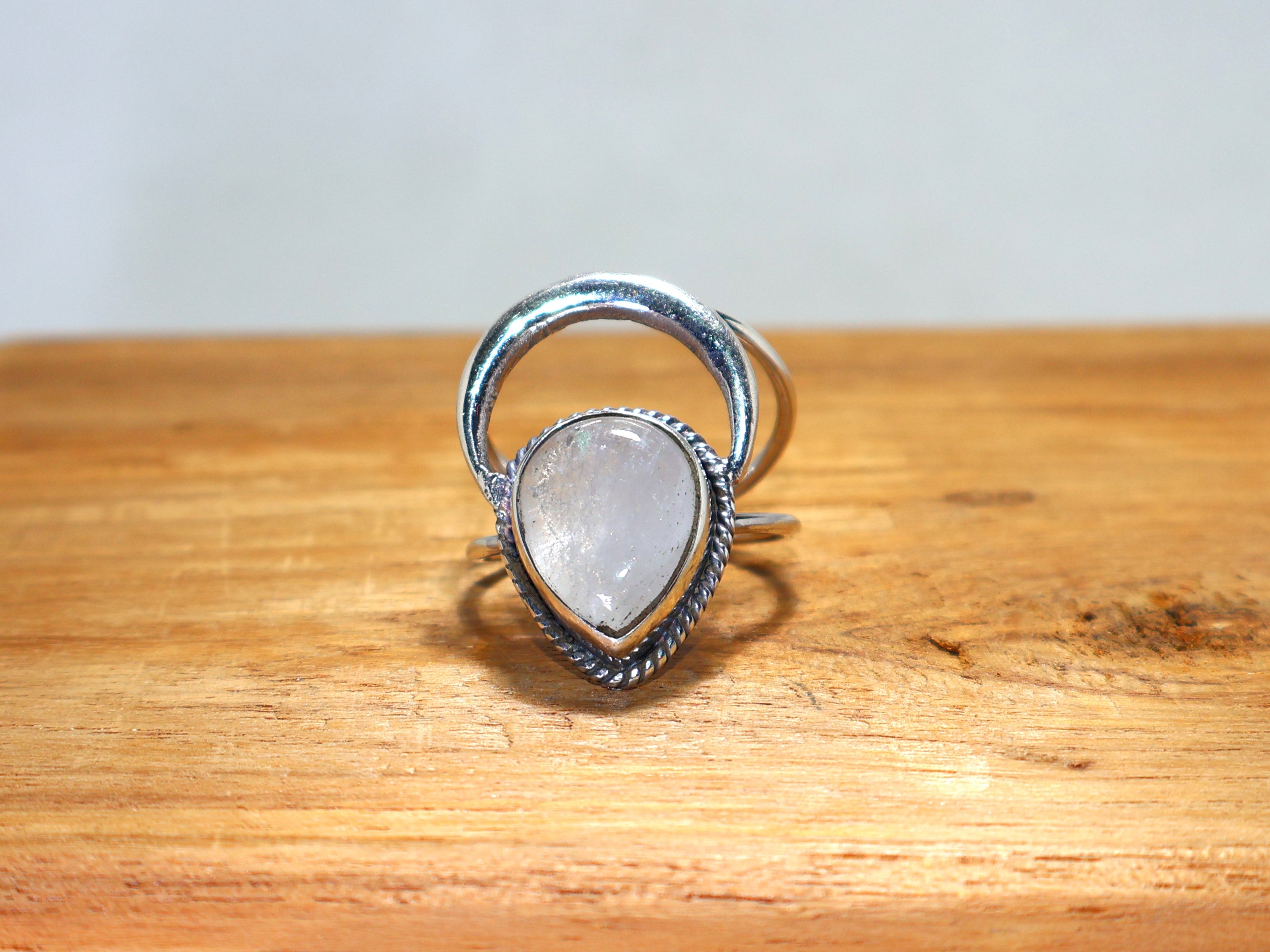 Kristallquarz-Silberring 925er Sterlingsilber Massives Silber Designer Handgefertigter Schmuck Tropfenförmiger Edelsteinring Geschenk für Sie