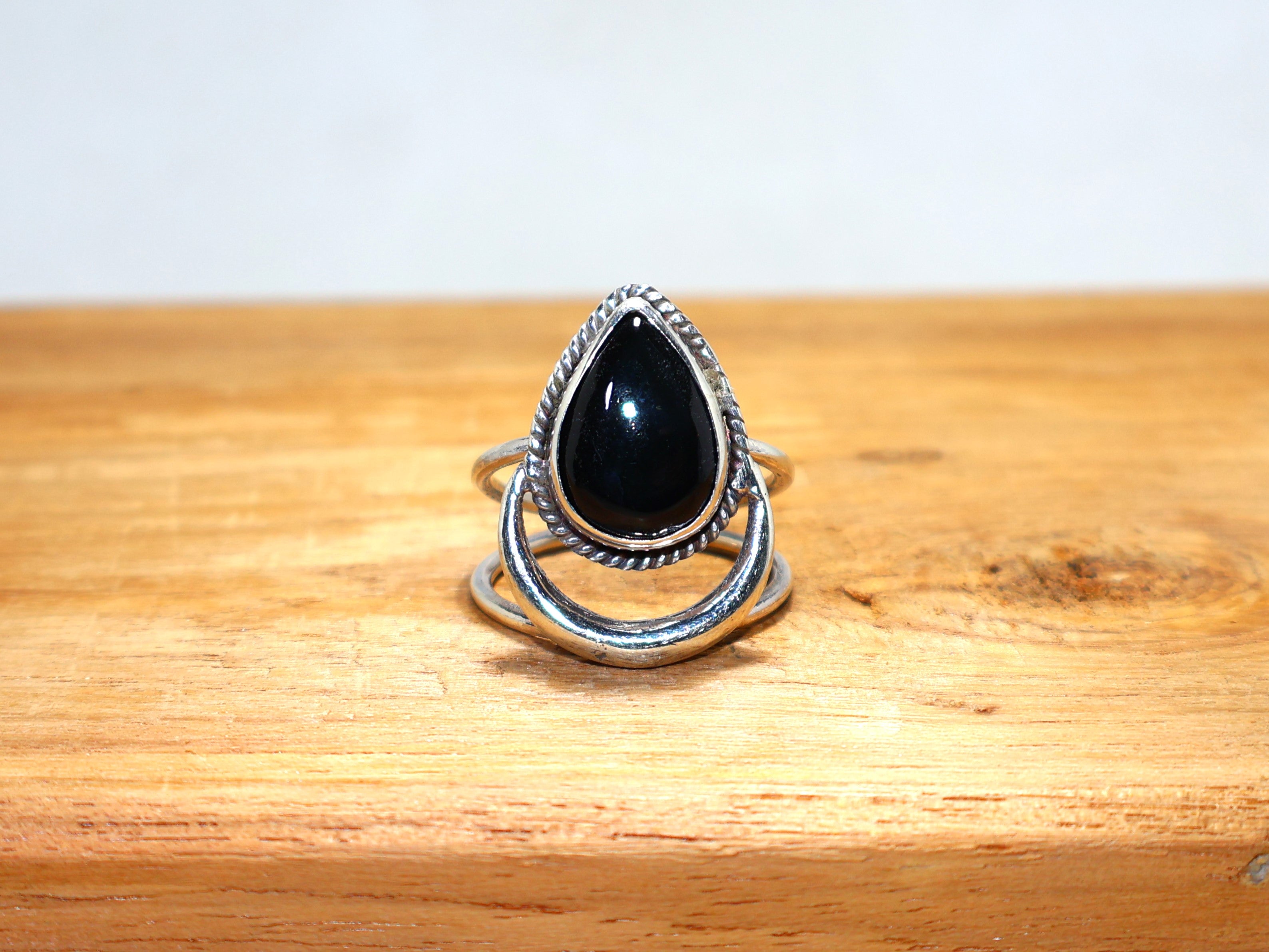 Schwarzer Onyx Silberring 925 Sterling Silber Tropfenförmiger Edelstein Designer Schwarzsteinring Handgefertigter oxidierter Ring Verlobungsring Geschenk für Ihn