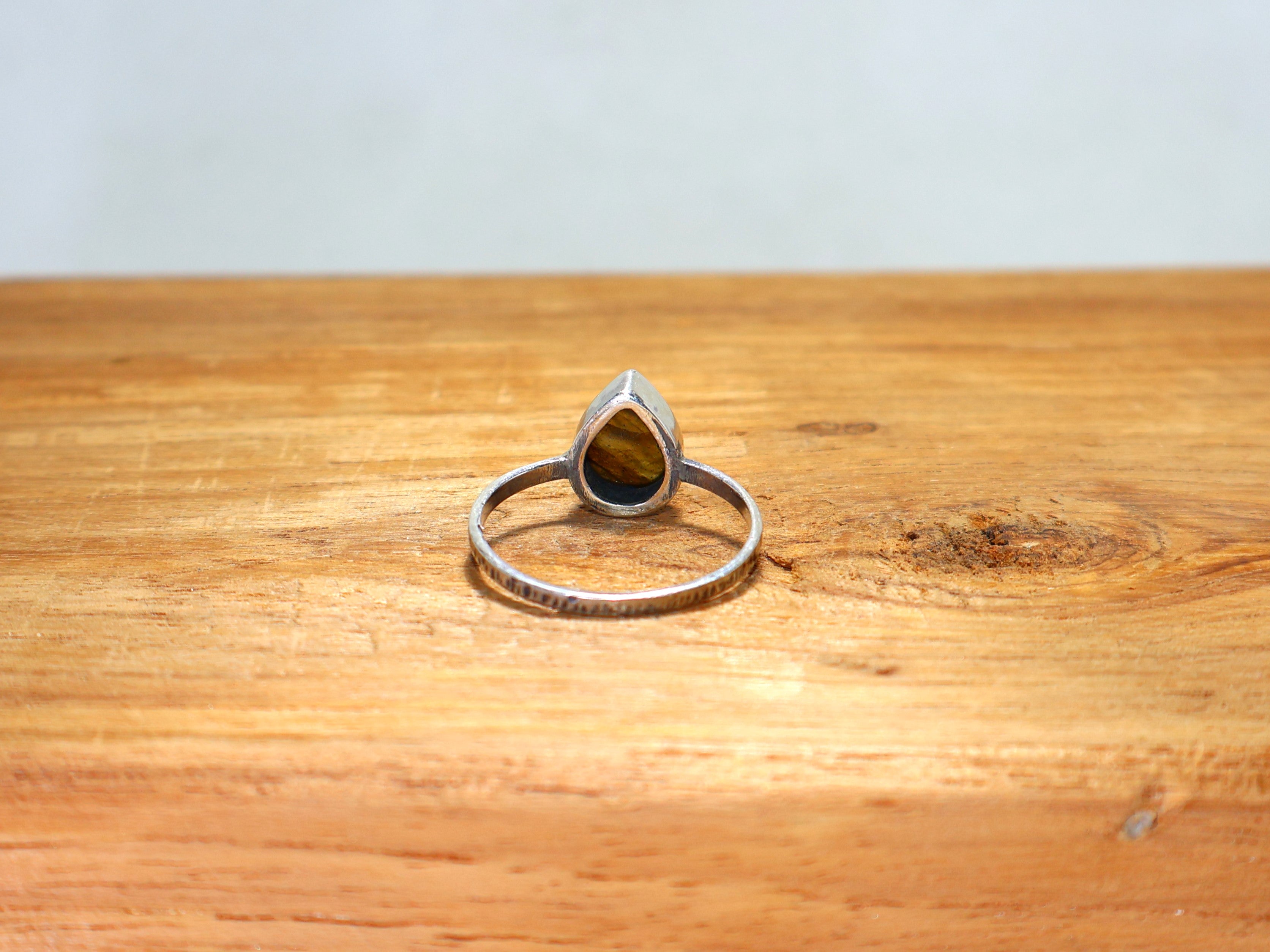 Birnenförmiger Labradorit-Silberring 925 Sterling Silber Blauer auffälliger Edelstein Stapelring Geschenk für Sie Geburtssteinring
