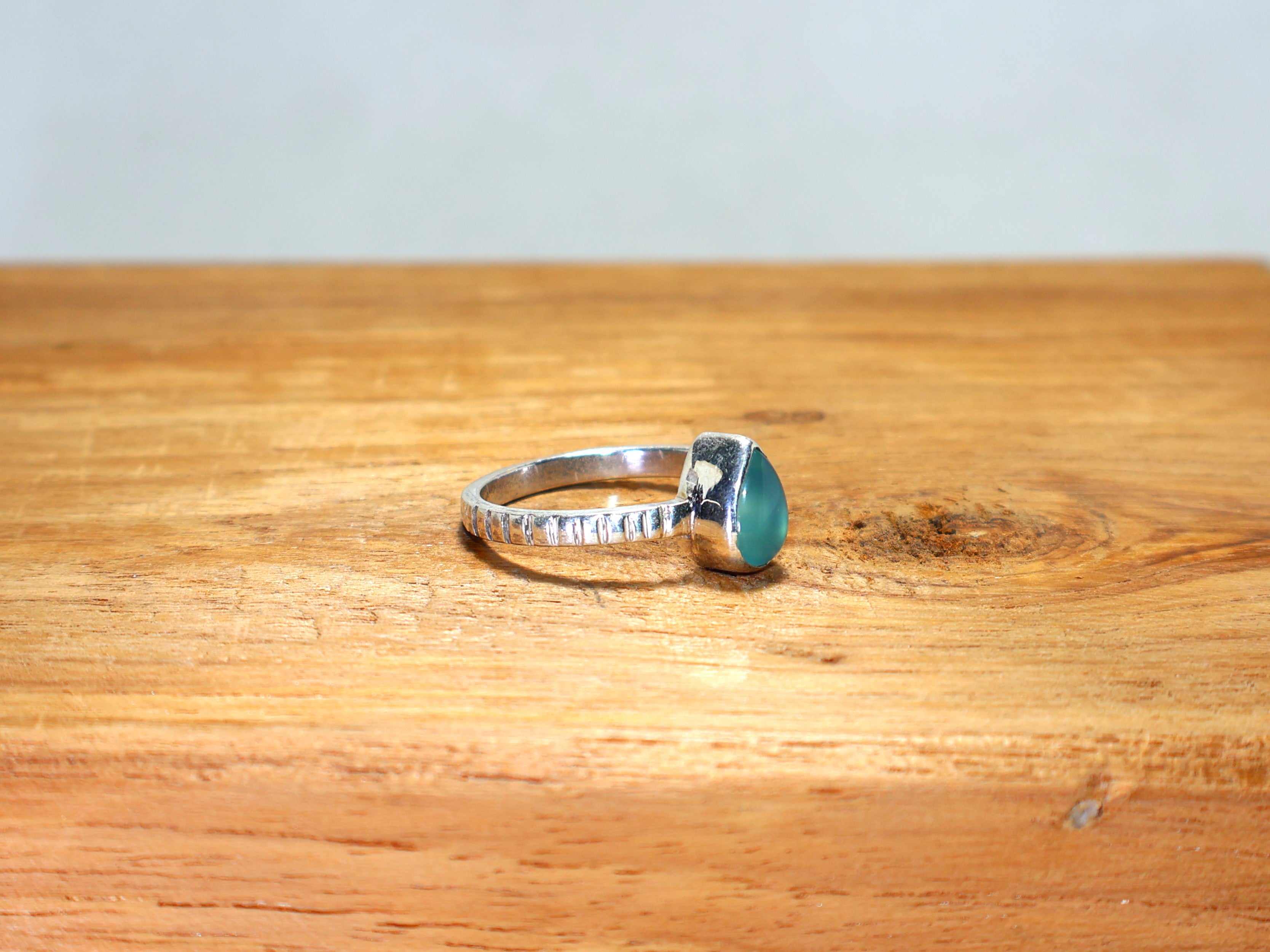 Natürlicher Aqua Chalcedon Silberring 925 Sterling Silber Edelsteinring März Geburtssteinring Handgemachter blauer Steinring Birnenform Ring Geschenk für sie Verlobungsring