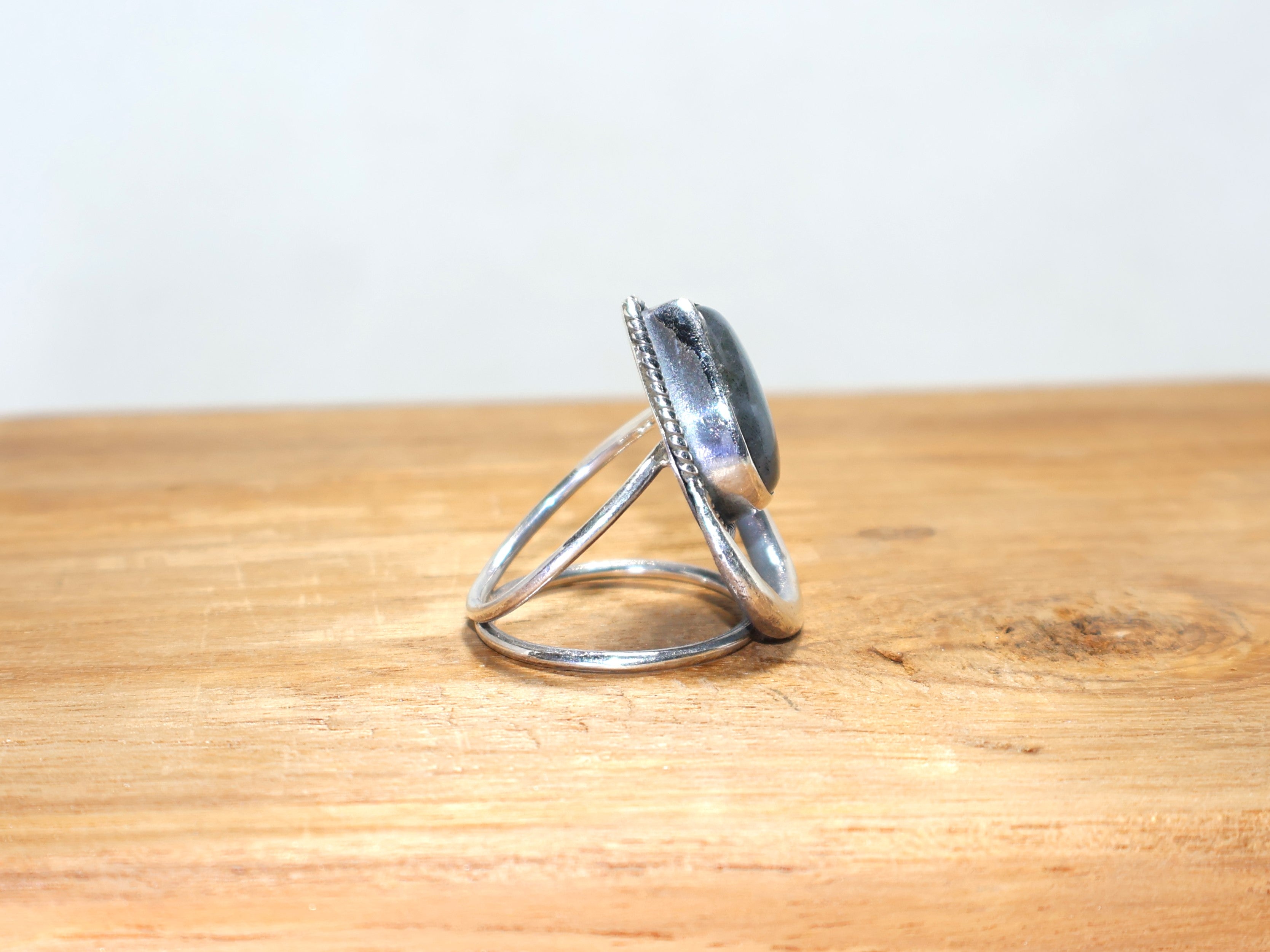 Natürlicher blauer Feuer-Labradorit-Ring, Geburtsstein-Ring, 925er massiver Sterlingsilber-Ring, Tropfen-Edelstein-Ring, handgemachtes Geschenk für sie
