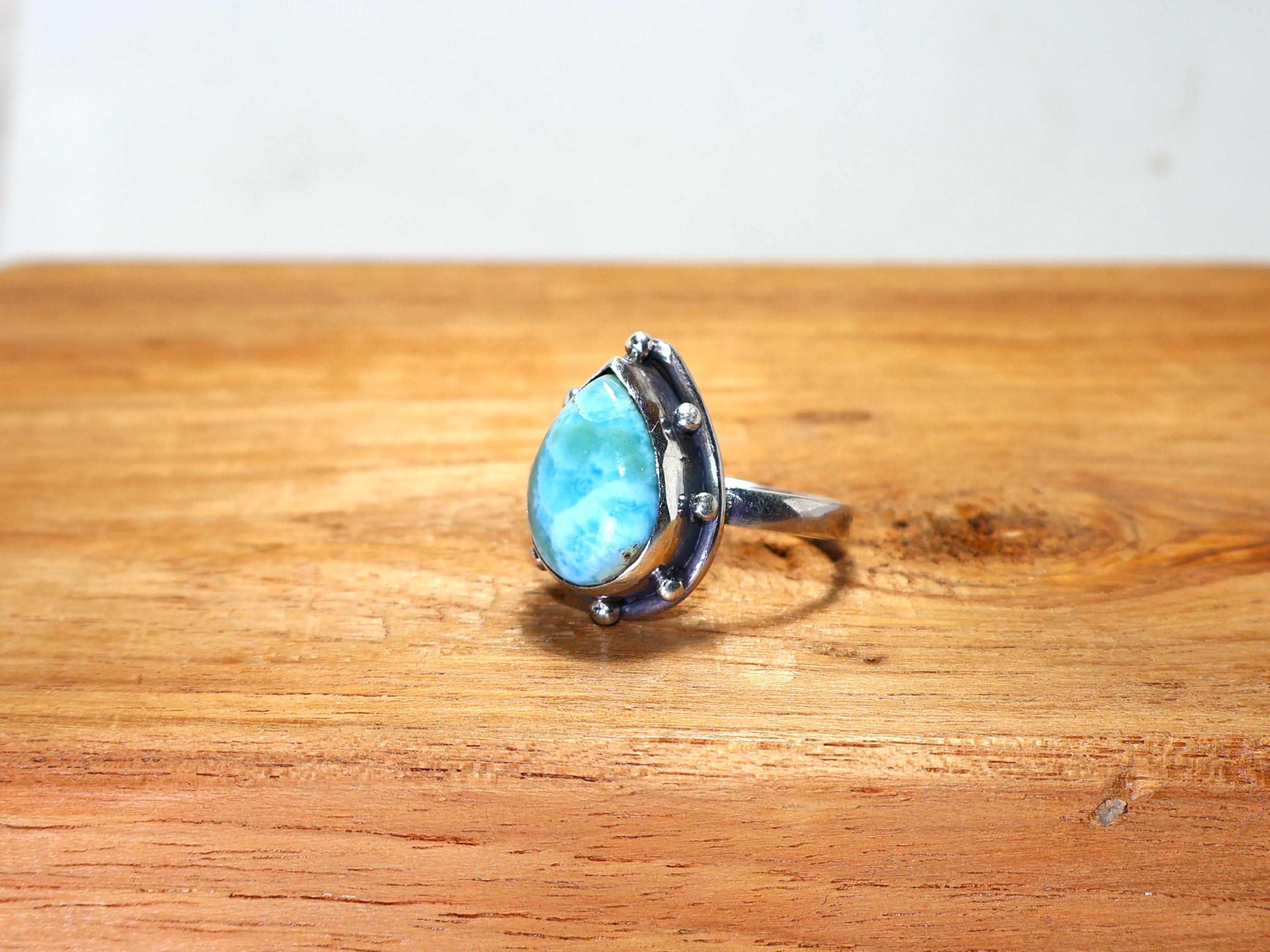Natürlicher Larimar-Ring, birnenförmiger Edelsteinring, handgefertigter Ring, massiver 925er Sterling Silber Ring, blauer Steinring, Statement-Ring, Valentinstagsgeschenk