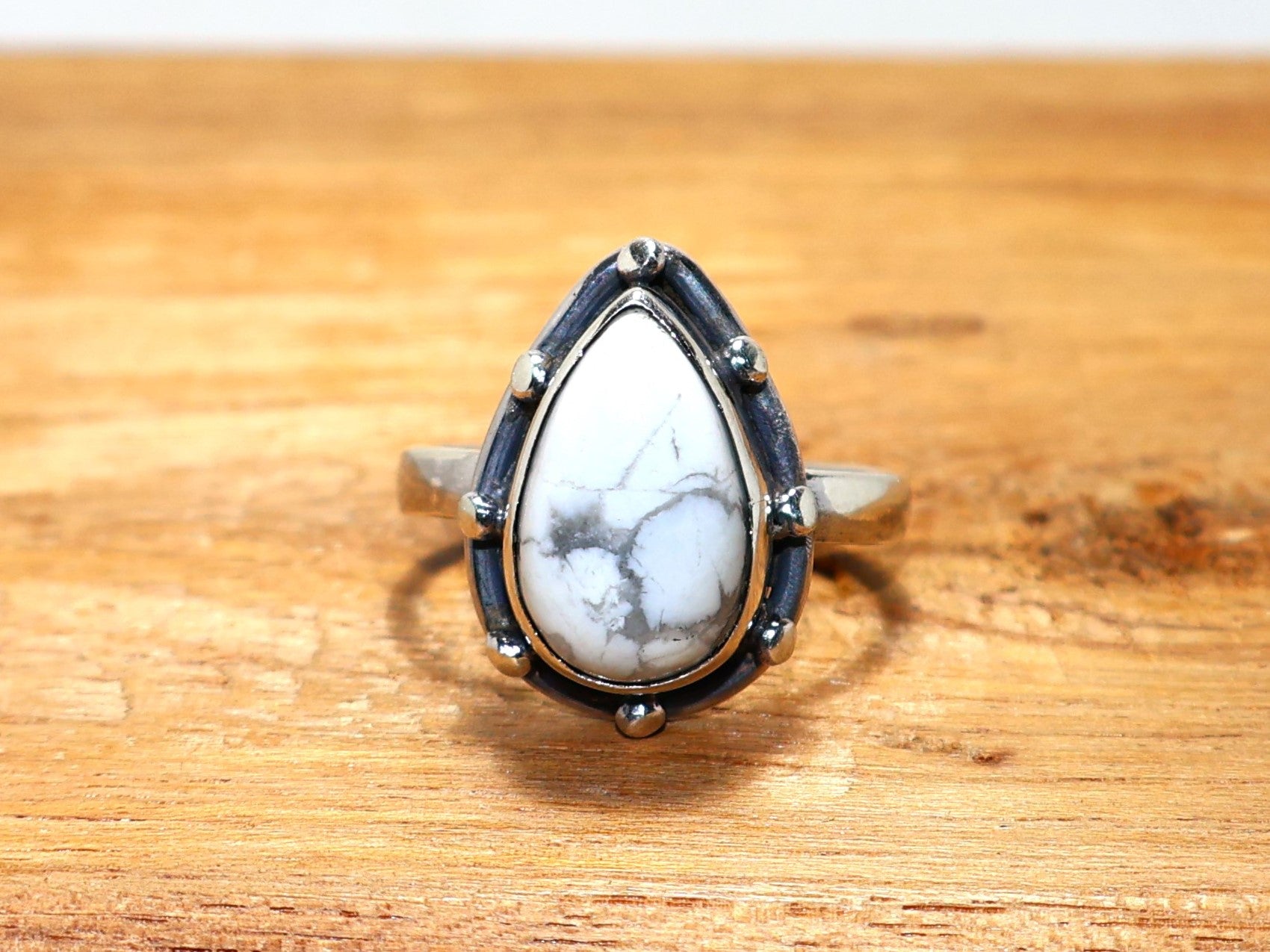 Weißer Howlith Ring 925 Sterling Silber Ring Handgemachtes Geschenk Für Freundin Frauen Ring Birnenförmiger Statement Ring