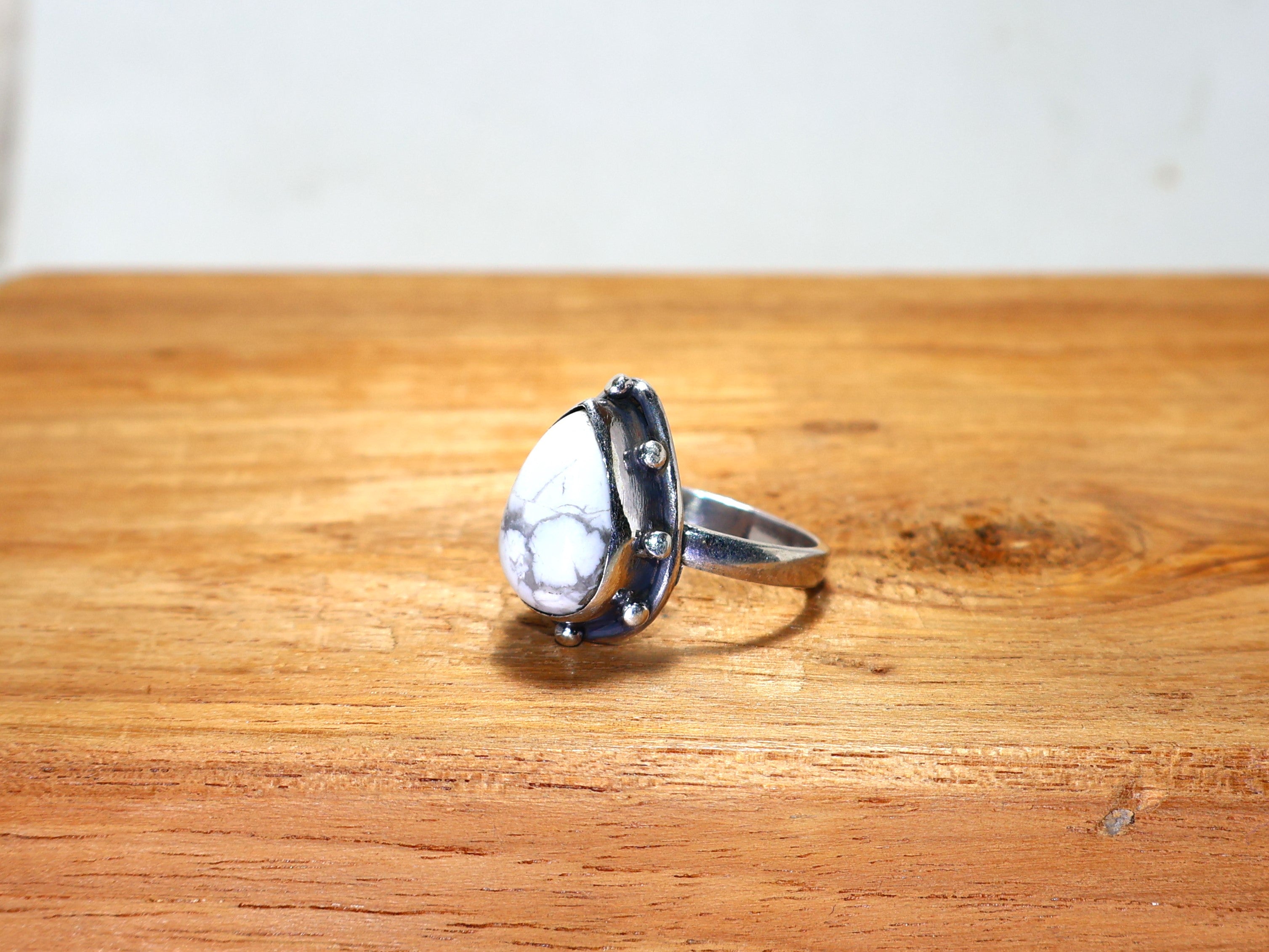 Weißer Howlith Ring 925 Sterling Silber Ring Handgemachtes Geschenk Für Freundin Frauen Ring Birnenförmiger Statement Ring