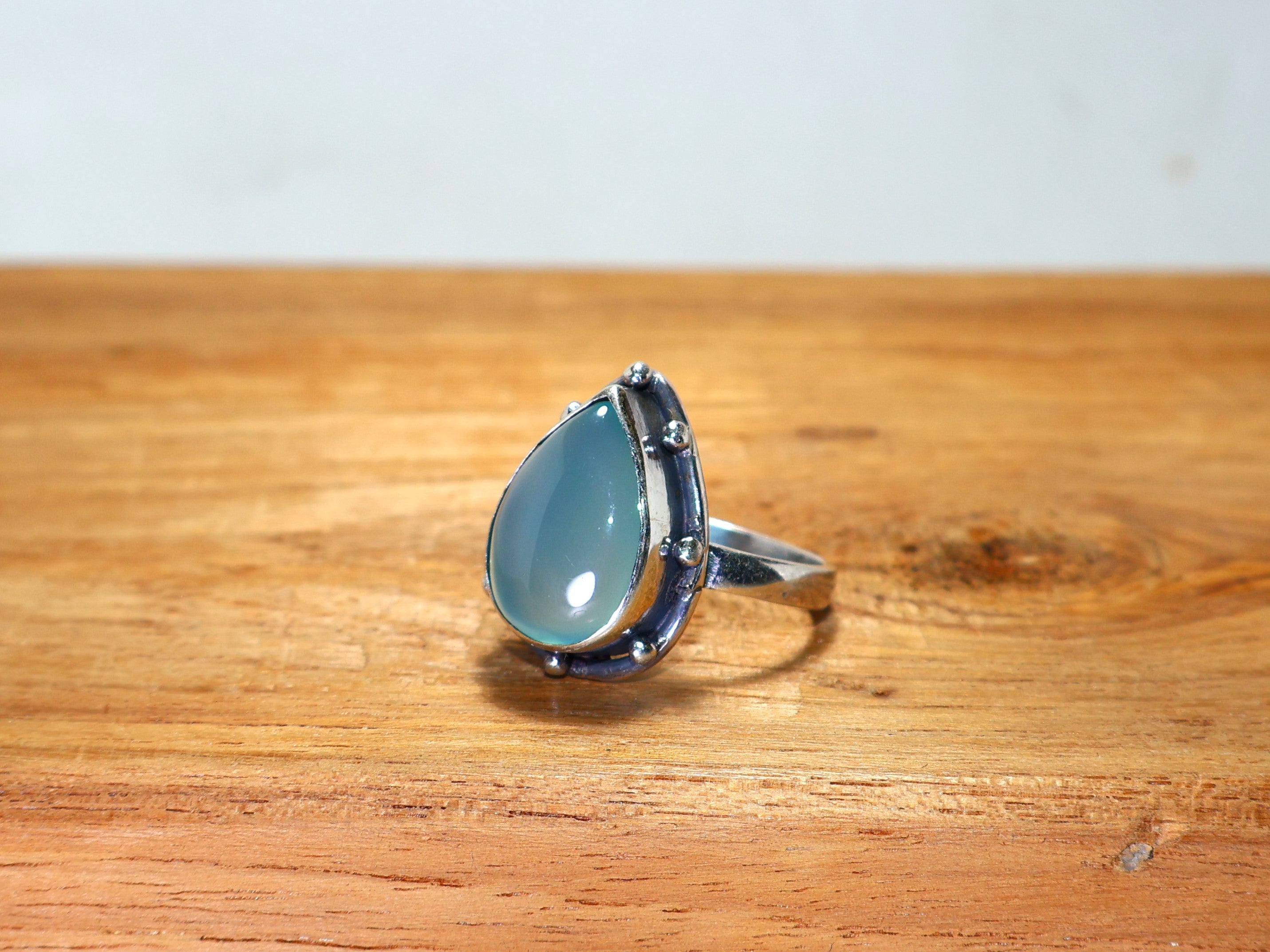 Natürlicher Aqua-Chalcedon-Blauer Stein Birnenförmiger Edelsteinring 925 Sterling Silber Ring Geschenk für Sie März Geburtsstein Ring Minimalistischer Ring