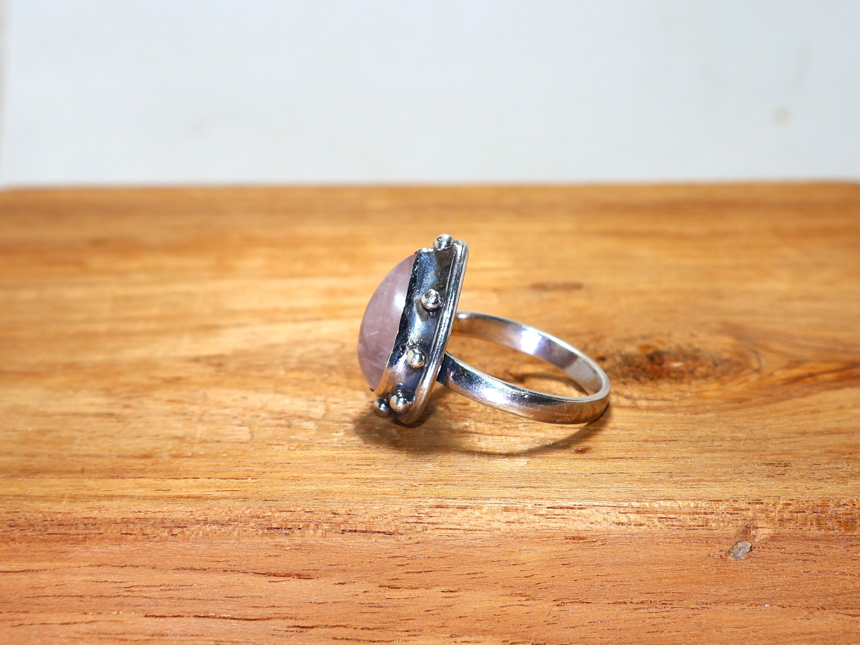 Natürlicher Rosenquarz-Ring 925 Sterling Silber Handgemachter Ring Tropfenförmiger Edelsteinring Alltagsring