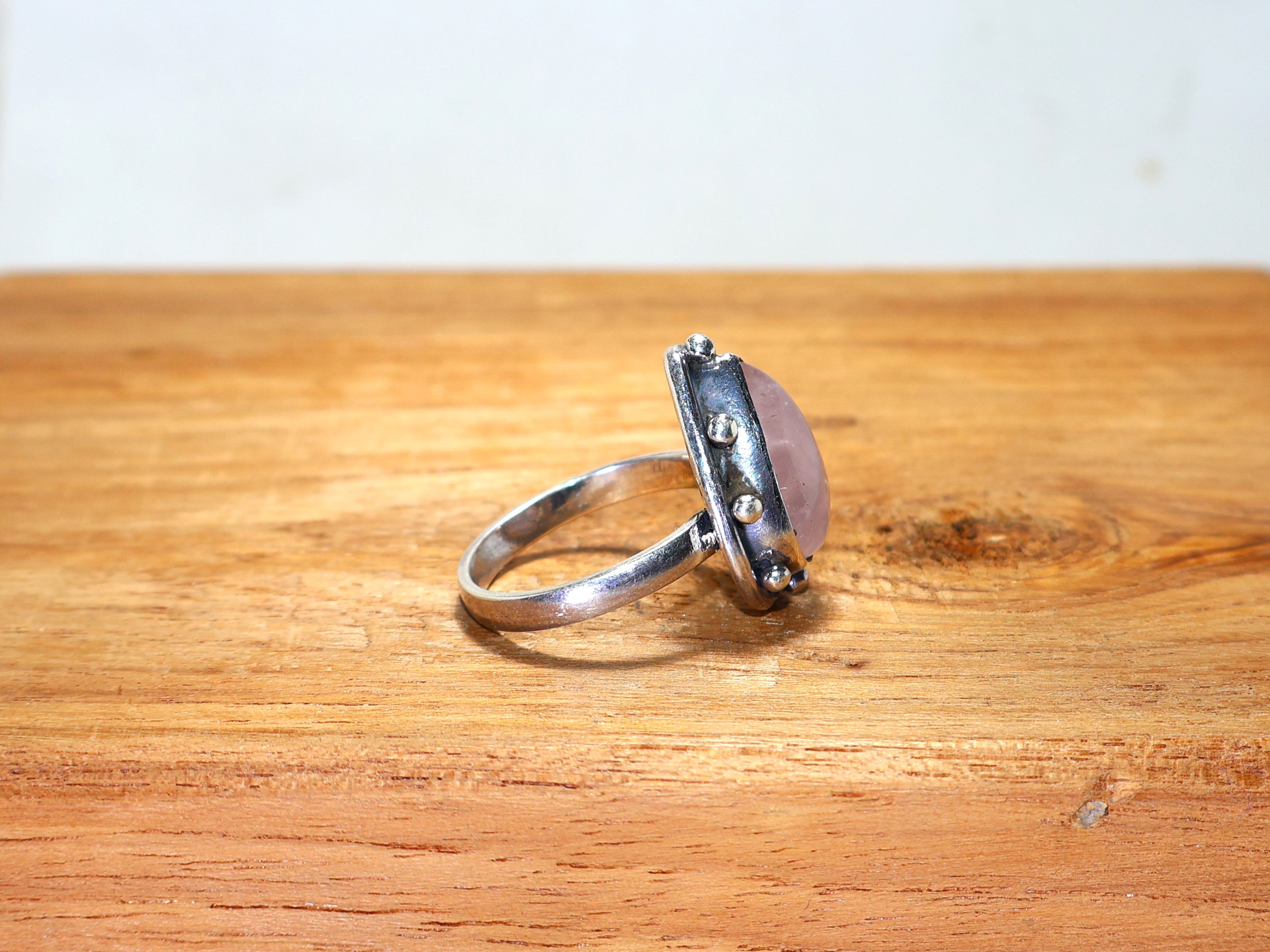 Natürlicher Rosenquarz-Ring 925 Sterling Silber Handgemachter Ring Tropfenförmiger Edelsteinring Alltagsring