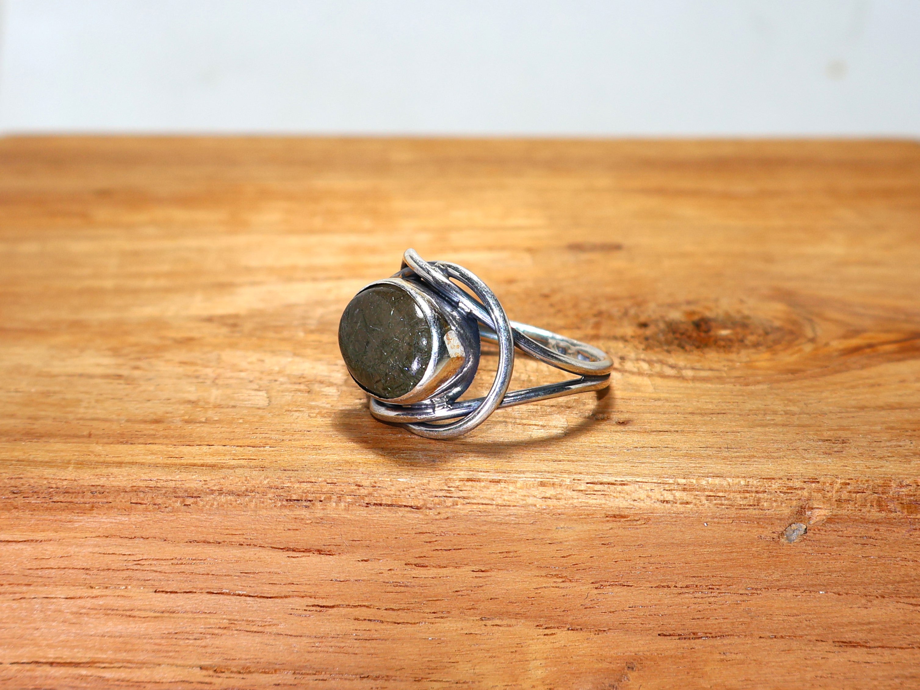 Schwarzer Rutilquarz Ring 925 Sterling Silber Ring Ovaler Edelstein Ring Handgefertigter Ring Statement Ring Geschenk Für Sie Alltagsring