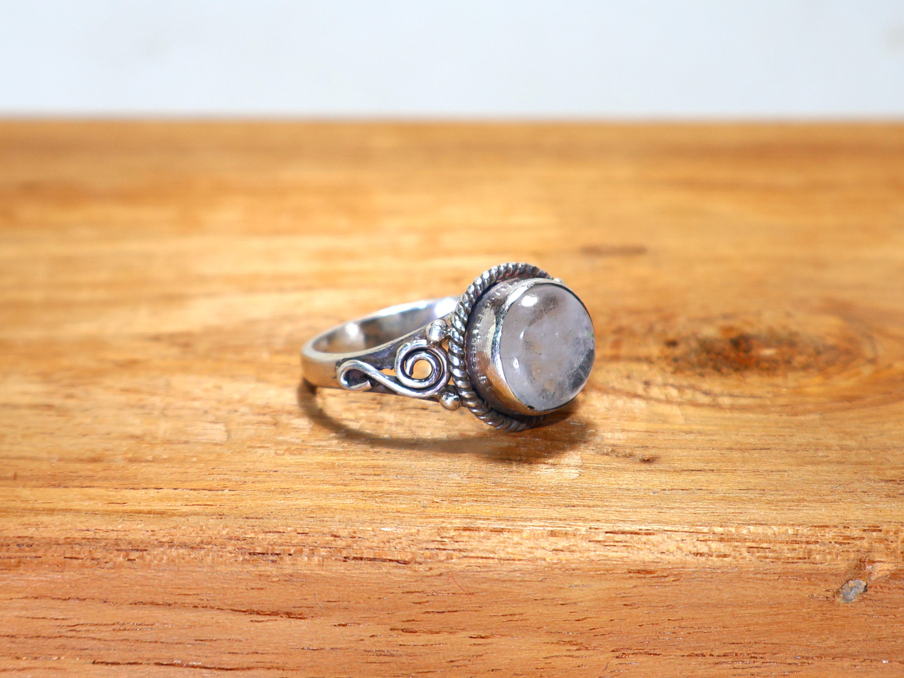 Kristallquarz-Ring Handgefertigter Ring Ovaler Edelstein-Ring 925 Sterling Silber Ring Statement-Ring Geburtsstein-Ring