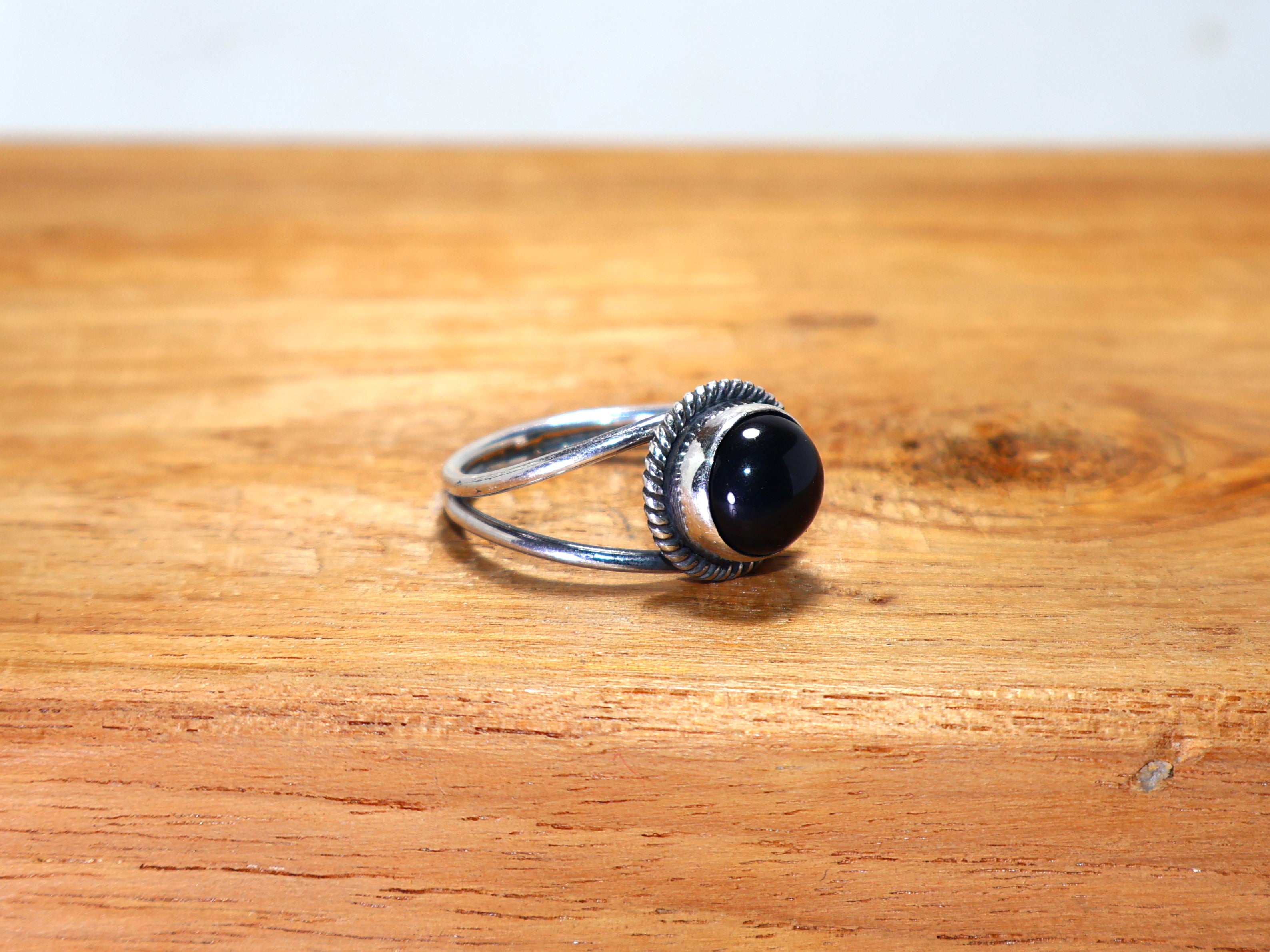 Natürlicher Schwarzer Onyx Ring Handgemachter Silberring Ovaler Steinring 925 Sterling Silberring Damenring Geburtssteinring Geschenkidee
