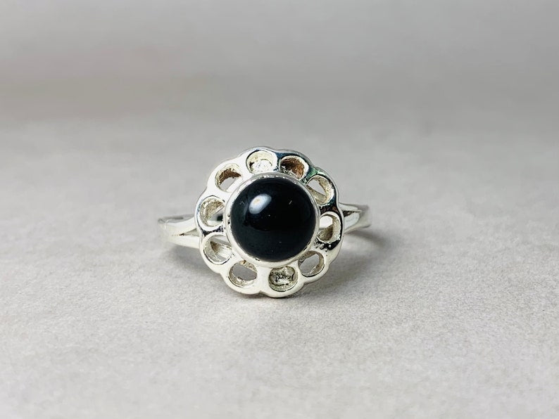 Schwarzer Onyx Ring 925 Sterling Silber Böhmischer Handgemachter Ring Runder Onyx Edelstein Ring Silber Damenring Dezember Geburtsstein Geschenkring