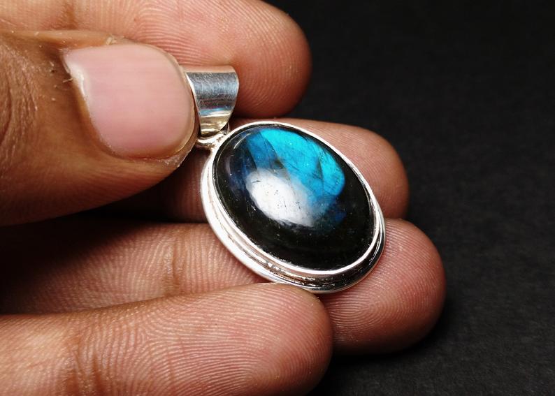 Anhänger aus natürlichem Labradorit 925 Sterlingsilber-Anhänger Natur-Edelstein Blauer Labradorit Schillernder Labradorit Geburtsstein-Anhänger