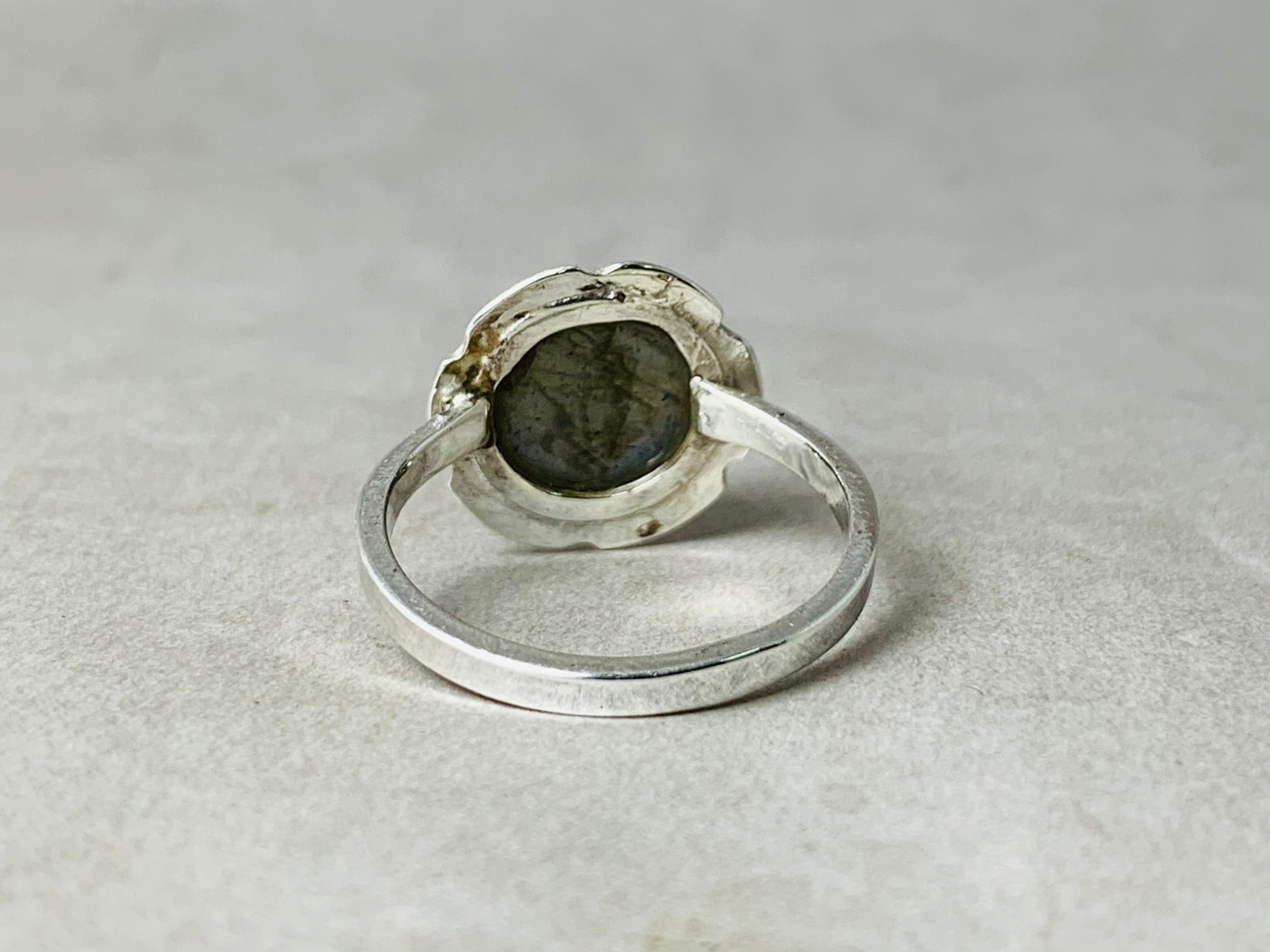 Natürlicher Labradorit Ring 925er Silber Ring Handgefertigter runder Labradorit Edelstein Stapelring Ring für Frauen Boho Ring