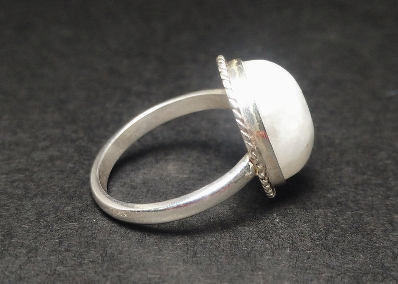 Ovaler Mondsteinring 925er Sterlingsilber Handgemacht Juni Geburtsstein Damenring Ovale Form Stein Weißer Stein Schmuck