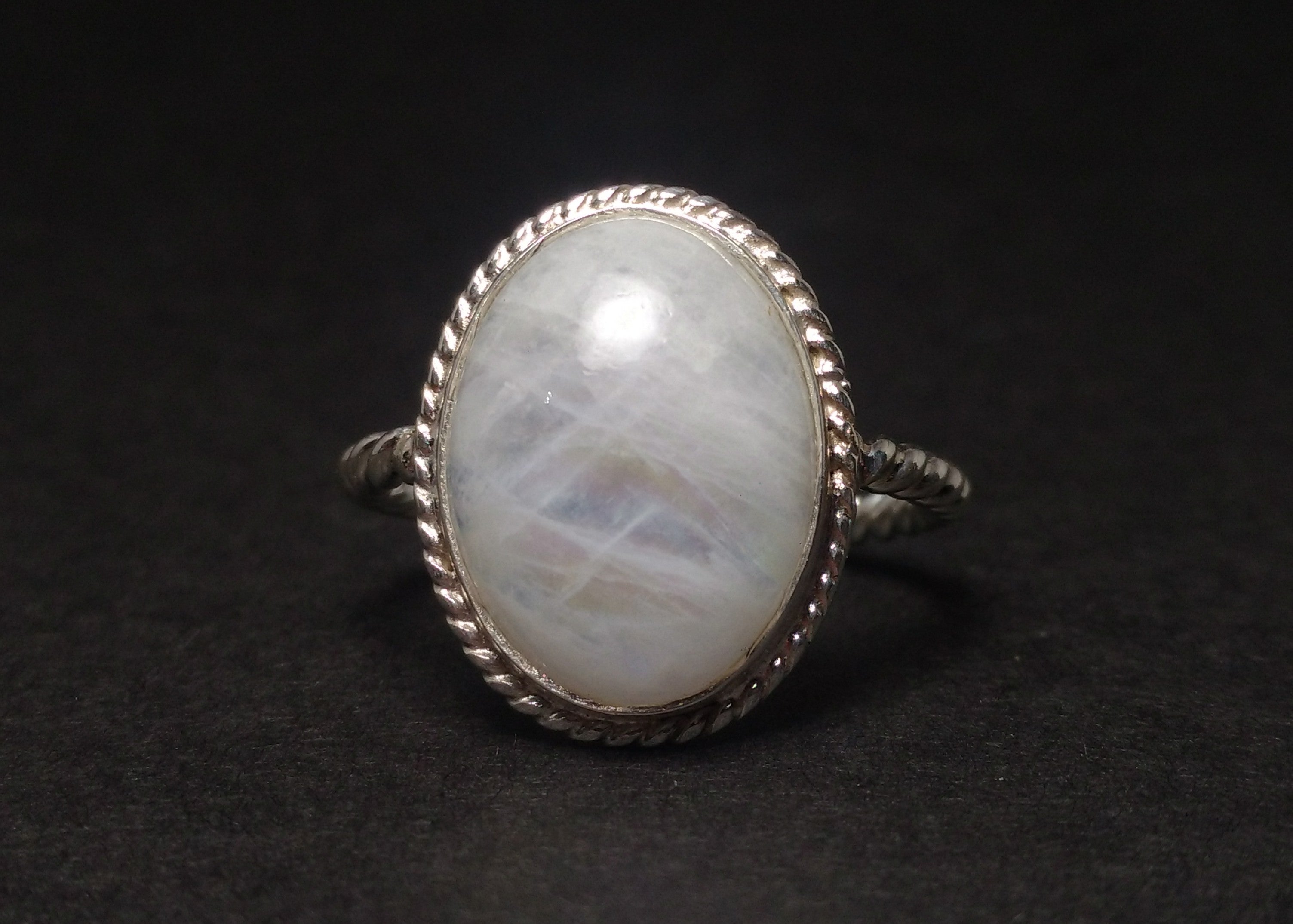 Handgefertigter ovaler Mondsteinring 925 Sterling Silber Juni Geburtsstein Damenring Ovale Form Stein Weißer Stein Schmuck