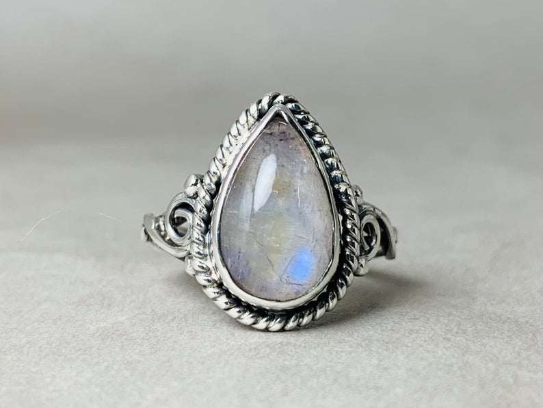 Natürlicher Mondsteinring 925 Sterling Silber Blauer Feuerbirnen-Mondstein Juni Geburtssteinring Versprechensring