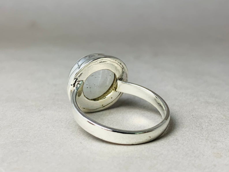 Runder Mondstein-Ring 925 Sterling Silber Juni Geburtsstein Handgemachter Ring Minimalistischer Zierlicher Ring Geschenk für Sie