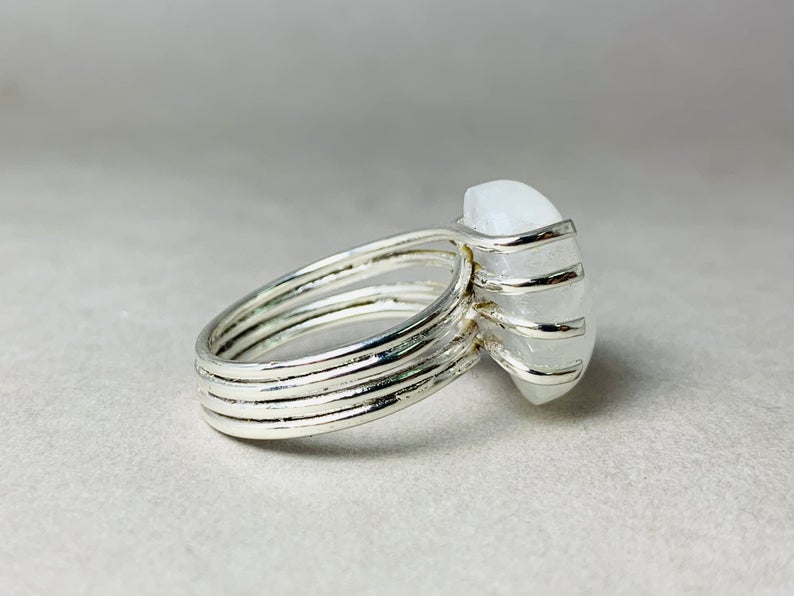 Regenbogen-Mondstein-Ring 925 Silberring Ovaler Mondsteinring Handgefertigter Unikat-Ring Silberschmuck Geschenkring