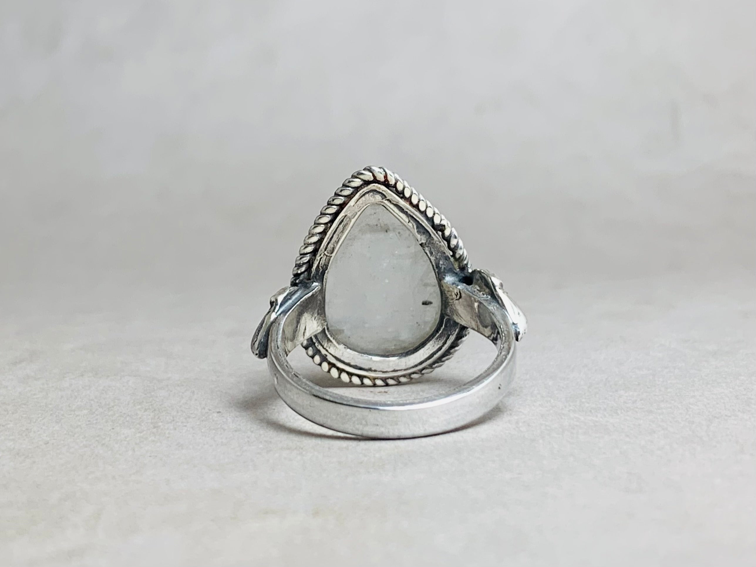 Mondsteinring 925 Sterling Silber Tropfenform Edelstein Handgemachter Ring Damenring Geschenk für Sie