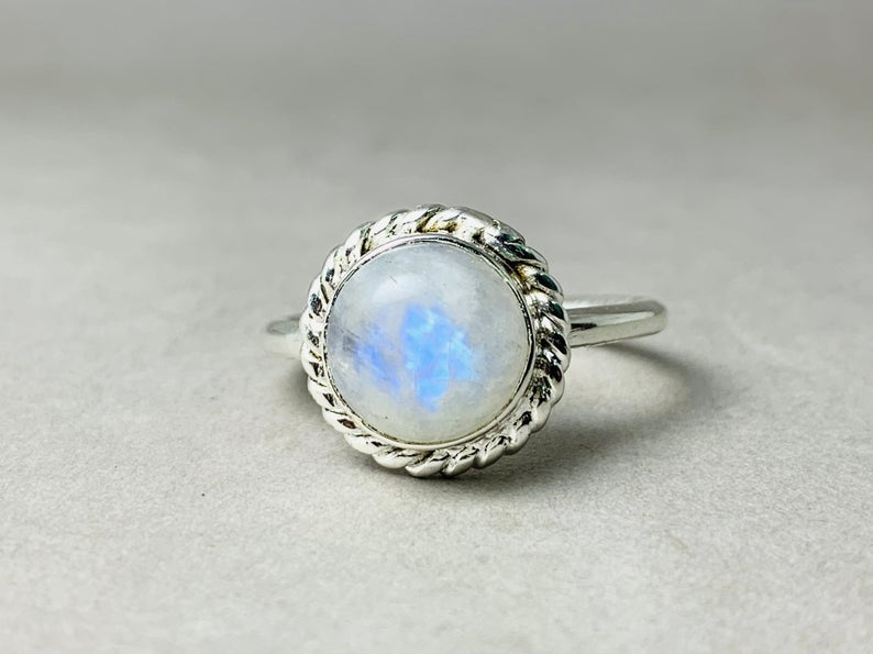 Natürlicher Regenbogen-Mondstein-Ring 925er Sterlingsilber Blauer Feuer-Mondstein Runder Stein Handgemachtes Geschenk für Sie