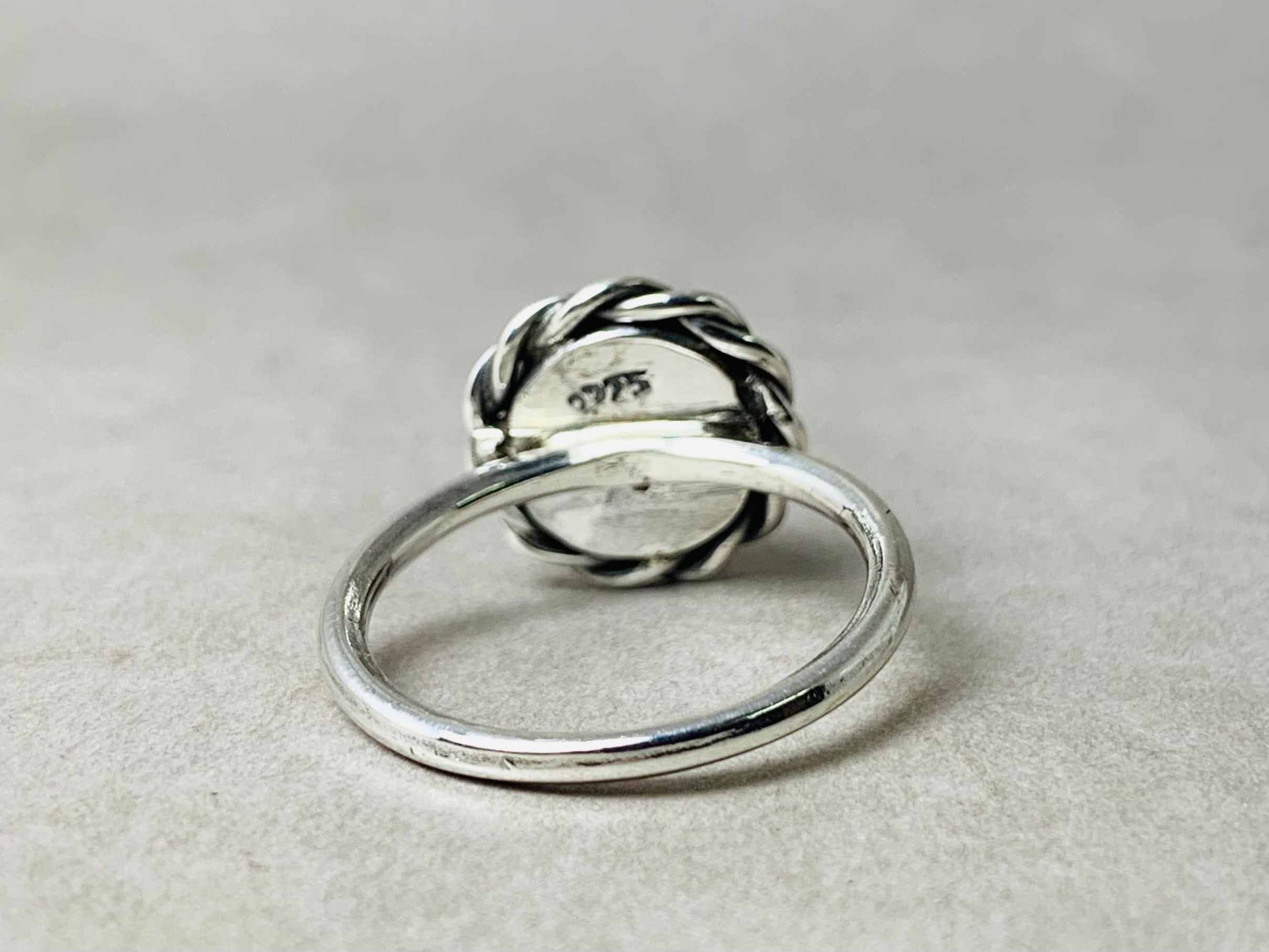 Witte Maansteen Ring 925 Zilveren Ring Handgemaakte Statement Ring, Vrouwen Boho Ring Regenboog Maansteen