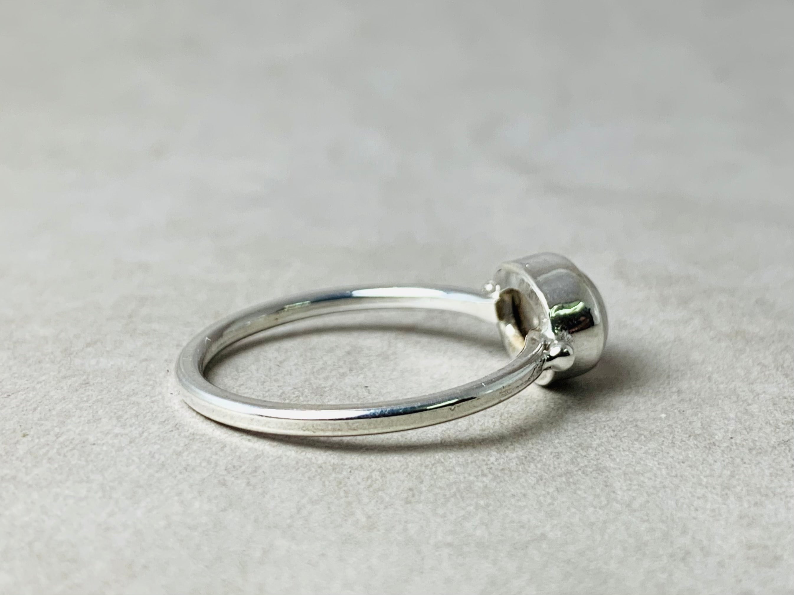 Minimalistischer Mondsteinring 925 Sterling Silber Ring Kleiner Mondstein Geburtsstein Juni Stapelbarer Ring Boho Damenring