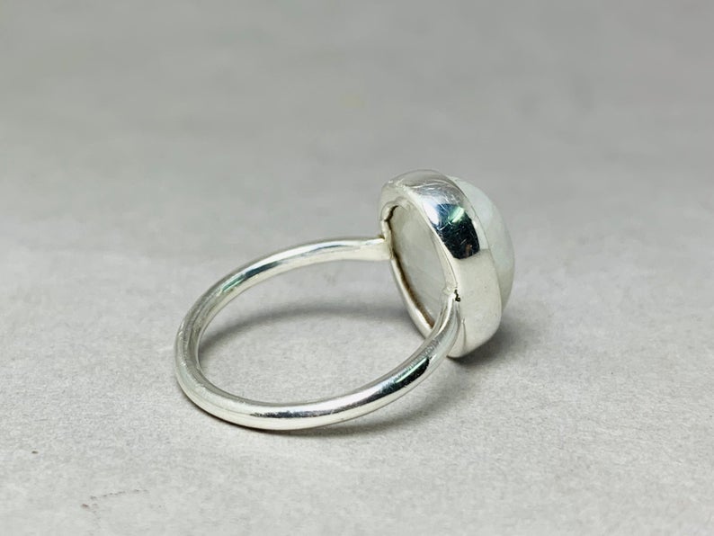 Regenboog Maansteen Ring 925 Sterling Zilver Handgemaakt Juni Geboortesteen Damesring Ovale Steen Witte Steen Sieraden
