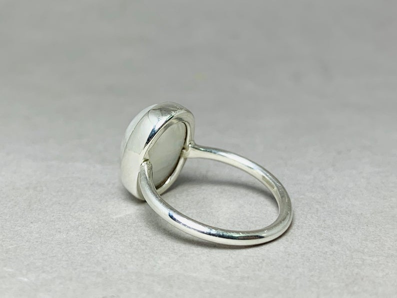 Regenboog Maansteen Ring 925 Sterling Zilver Handgemaakt Juni Geboortesteen Damesring Ovale Steen Witte Steen Sieraden