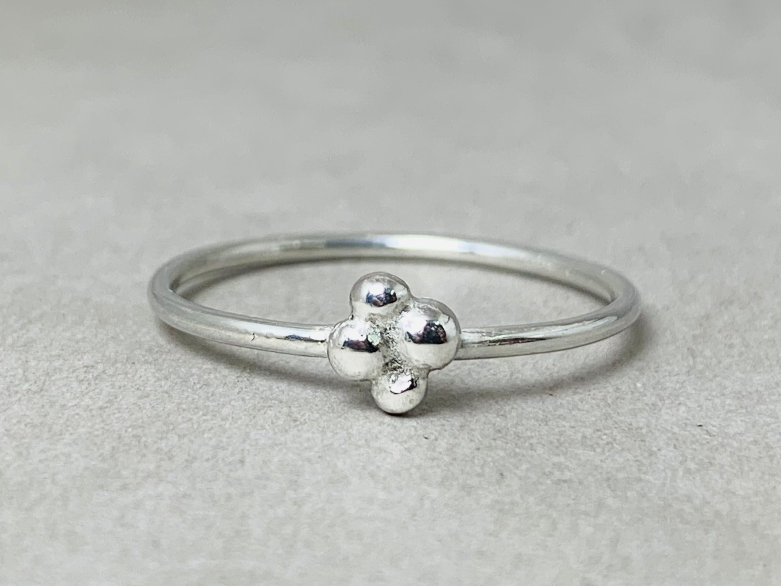 Stapelbarer Punktring 925 Sterling Silber Ring Handgefertigter Stapelbarer Kleiner Silberring Schlichter Ring Alltagsring