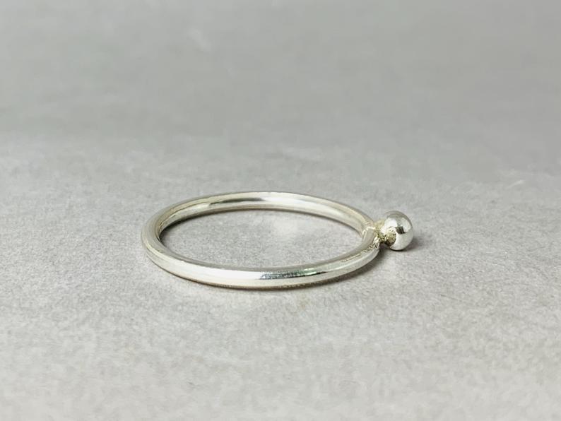 Silberner Punktring 925 Sterling Silber Kugelring Stapelring Winziger kleiner Ring Schmaler zierlicher minimalistischer Ring