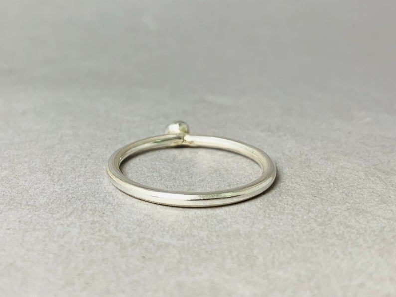 Silberner Punktring 925 Sterling Silber Kugelring Stapelring Winziger kleiner Ring Schmaler zierlicher minimalistischer Ring