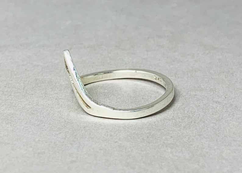 Chevron Ring 925 Sterling Silber Handgemachter zierlicher Ring Filigraner Ring Geschenkring Doppel-V-Form Ring Damenring
