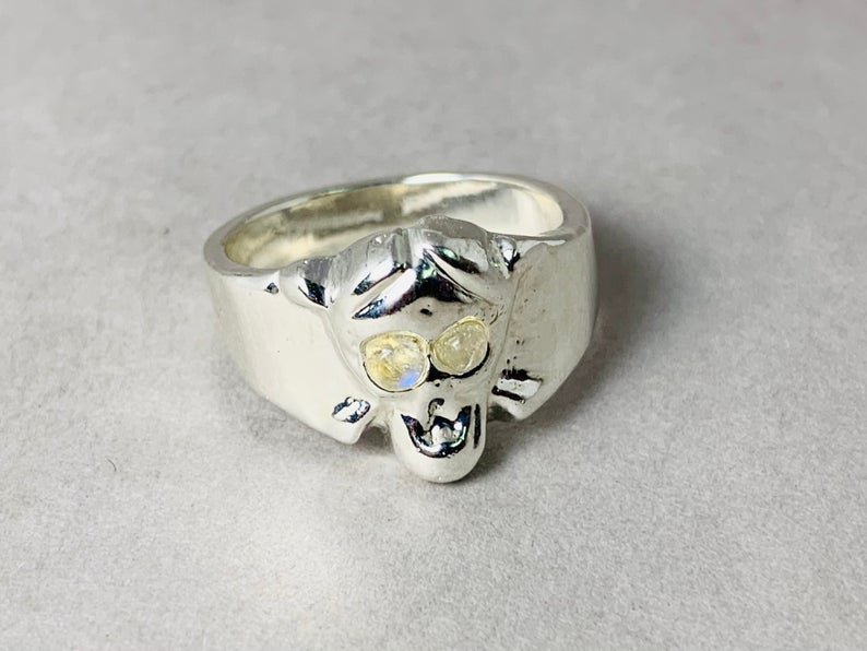Echter Regenbogen-Mondstein 925 Sterling Silber Ring Totenkopf Mondstein Ring Einzigartiger Ring Statement Ring Geburtsstein Ring