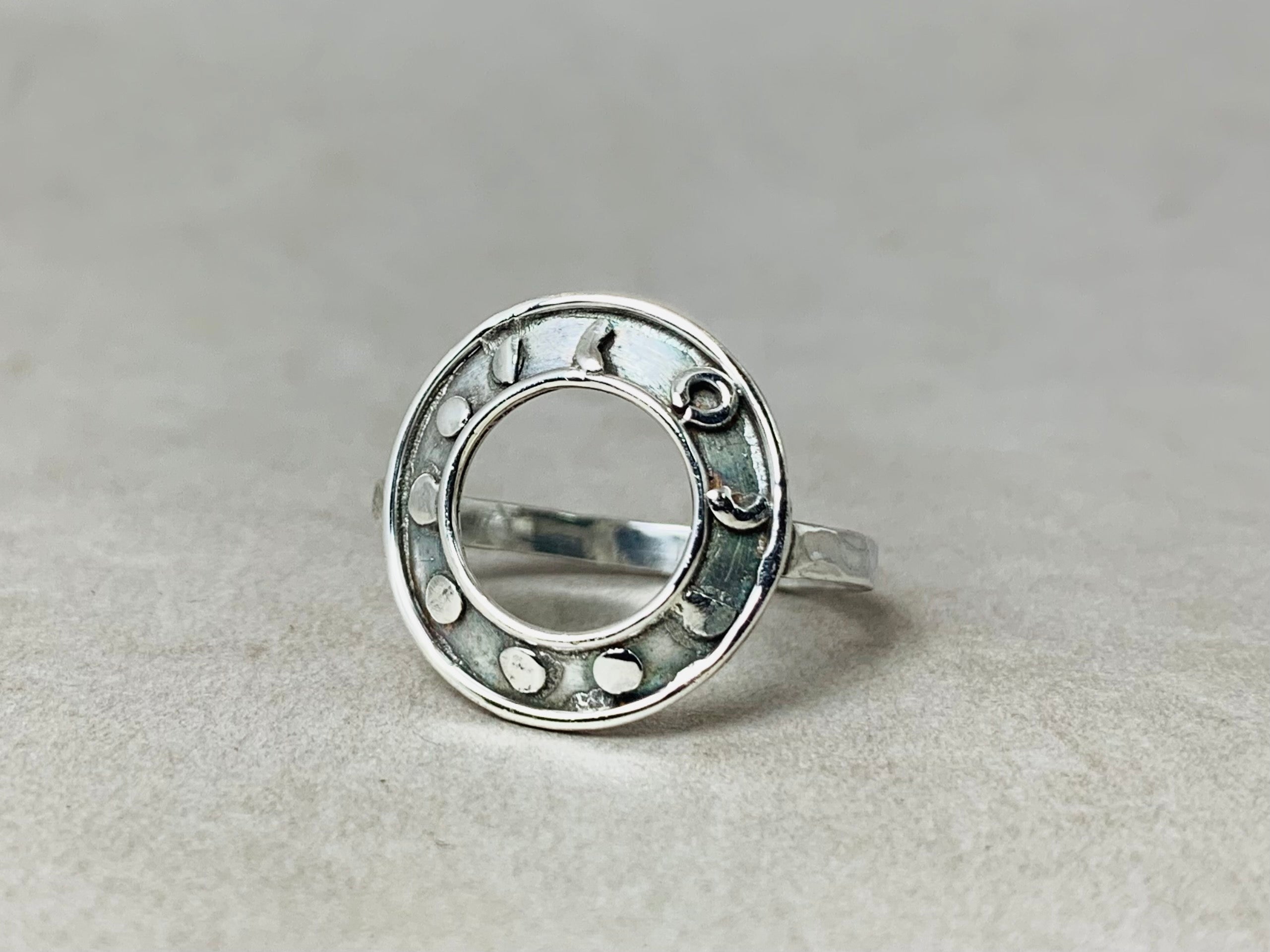 Offener Kreis Ring 925 Sterling Silber Ring Handgearbeiteter geämmerter Silberring Statement Ring