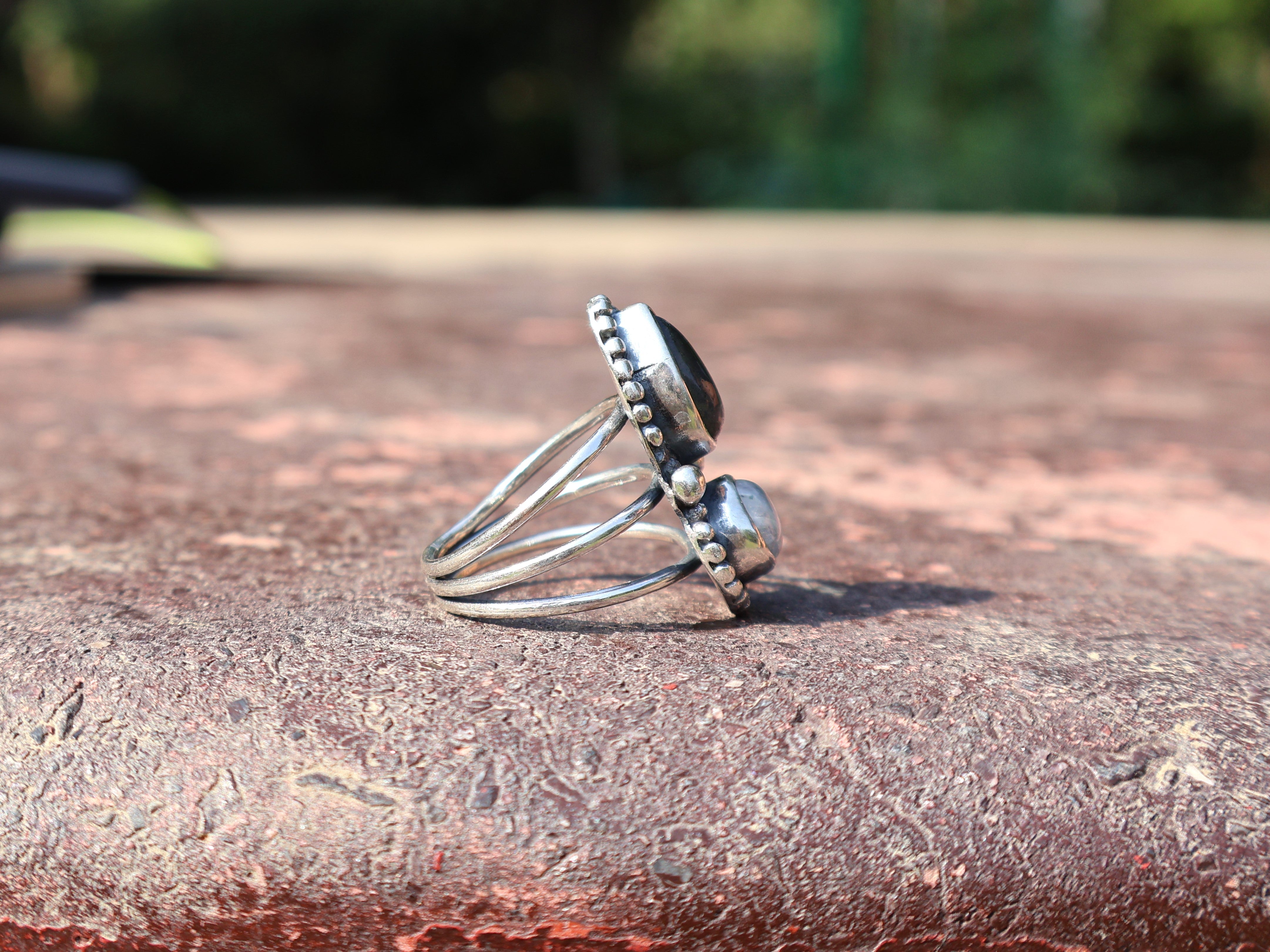 Labradorit- und Regenbogenmondstein-Ring 925 Sterling Silber Ring Handgefertigter Statement-Ring Tropfen & Ovale Form Edelstein Doppelstein Ring Geschenk für Sie