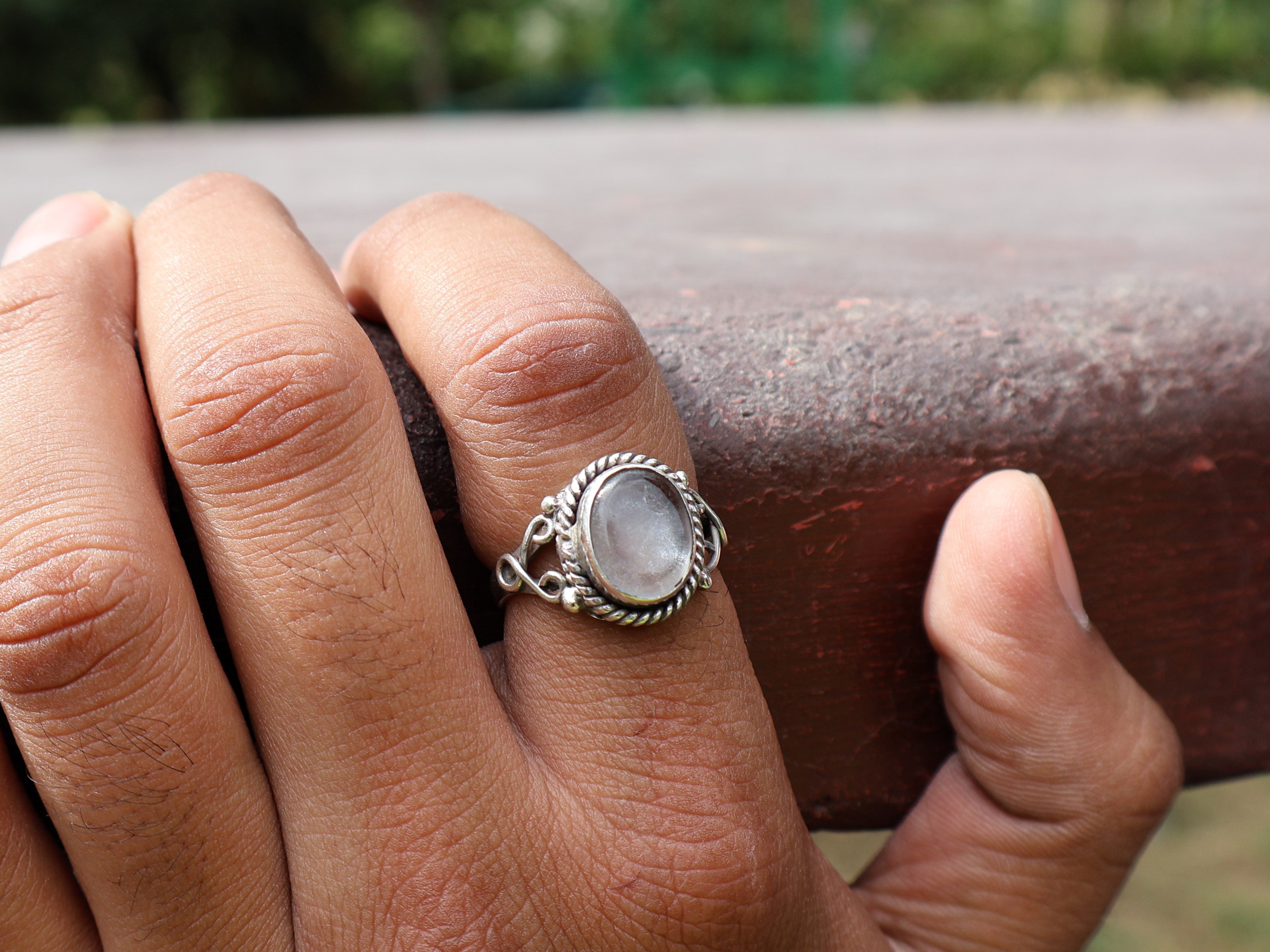 Ovaler Bergkristall-Ring Minimalistischer Ring 925er Silberring Handgemachter zarter Ring Geschenk für Sie Damenring