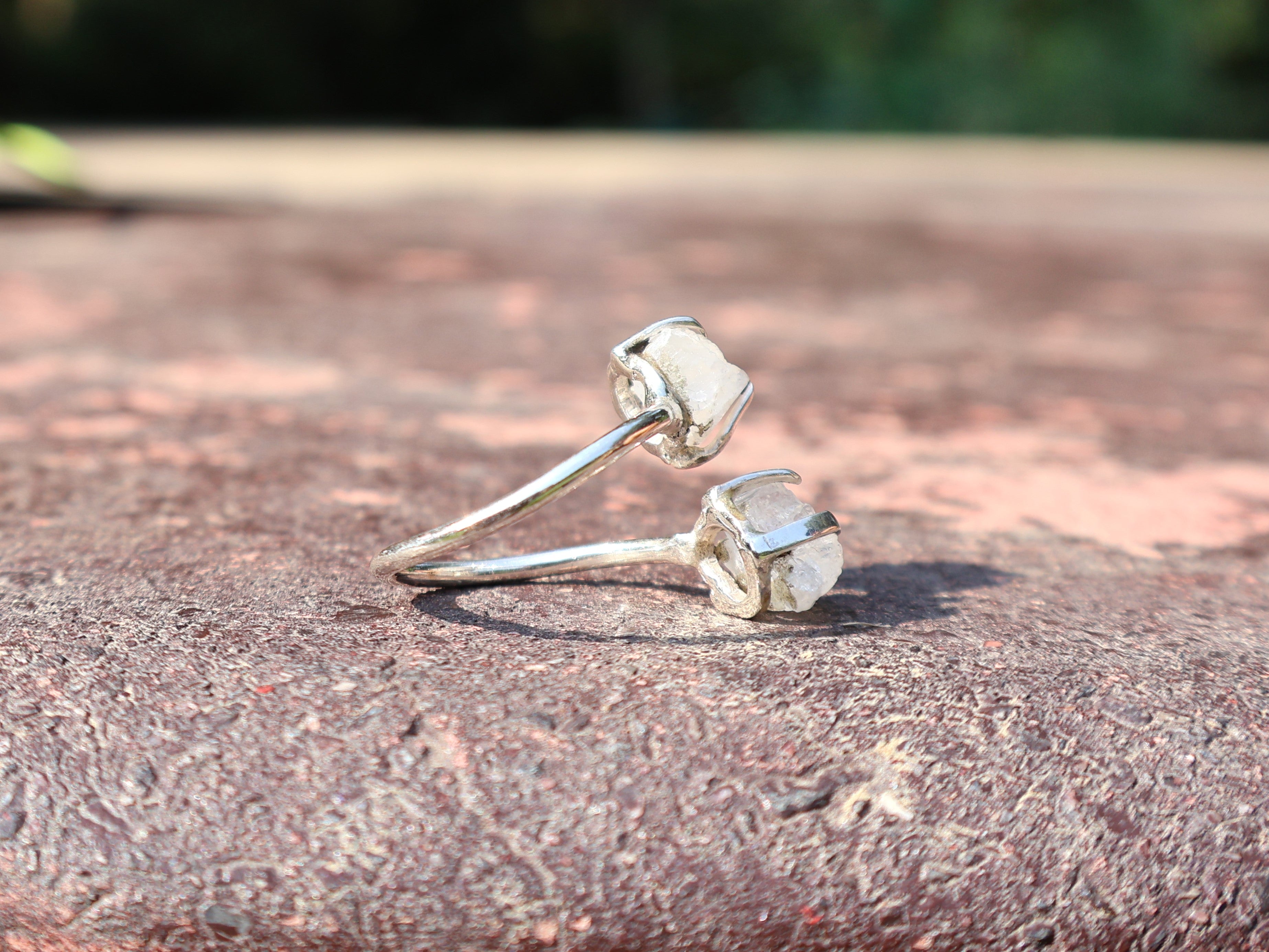 Unpolierter Regenbogenmondstein-Ring, 925er Sterlingsilber-Ring, Damenring, handgefertigter Silberring, Geschenk für sie
