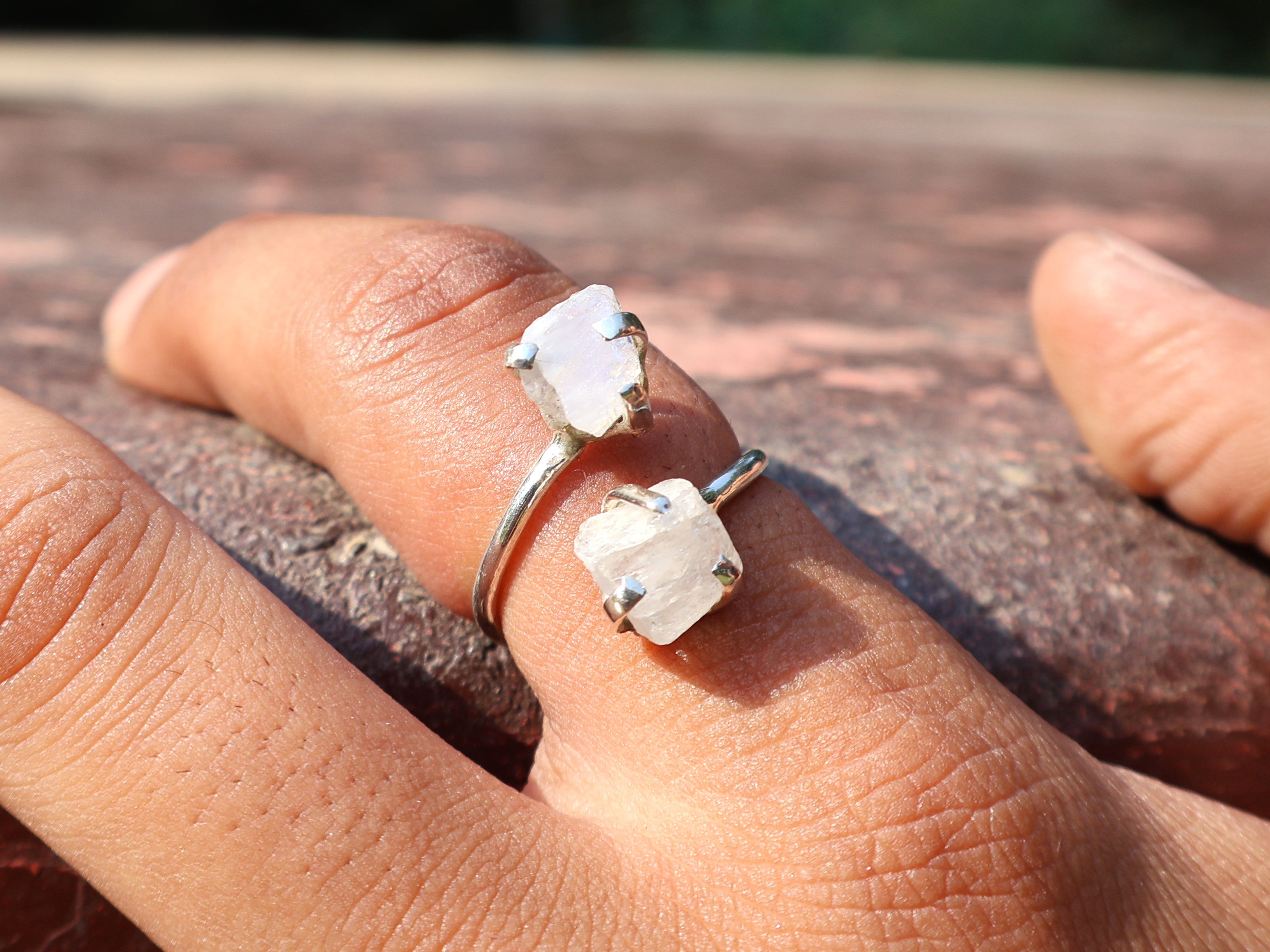 Unpolierter Regenbogenmondstein-Ring, 925er Sterlingsilber-Ring, Damenring, handgefertigter Silberring, Geschenk für sie