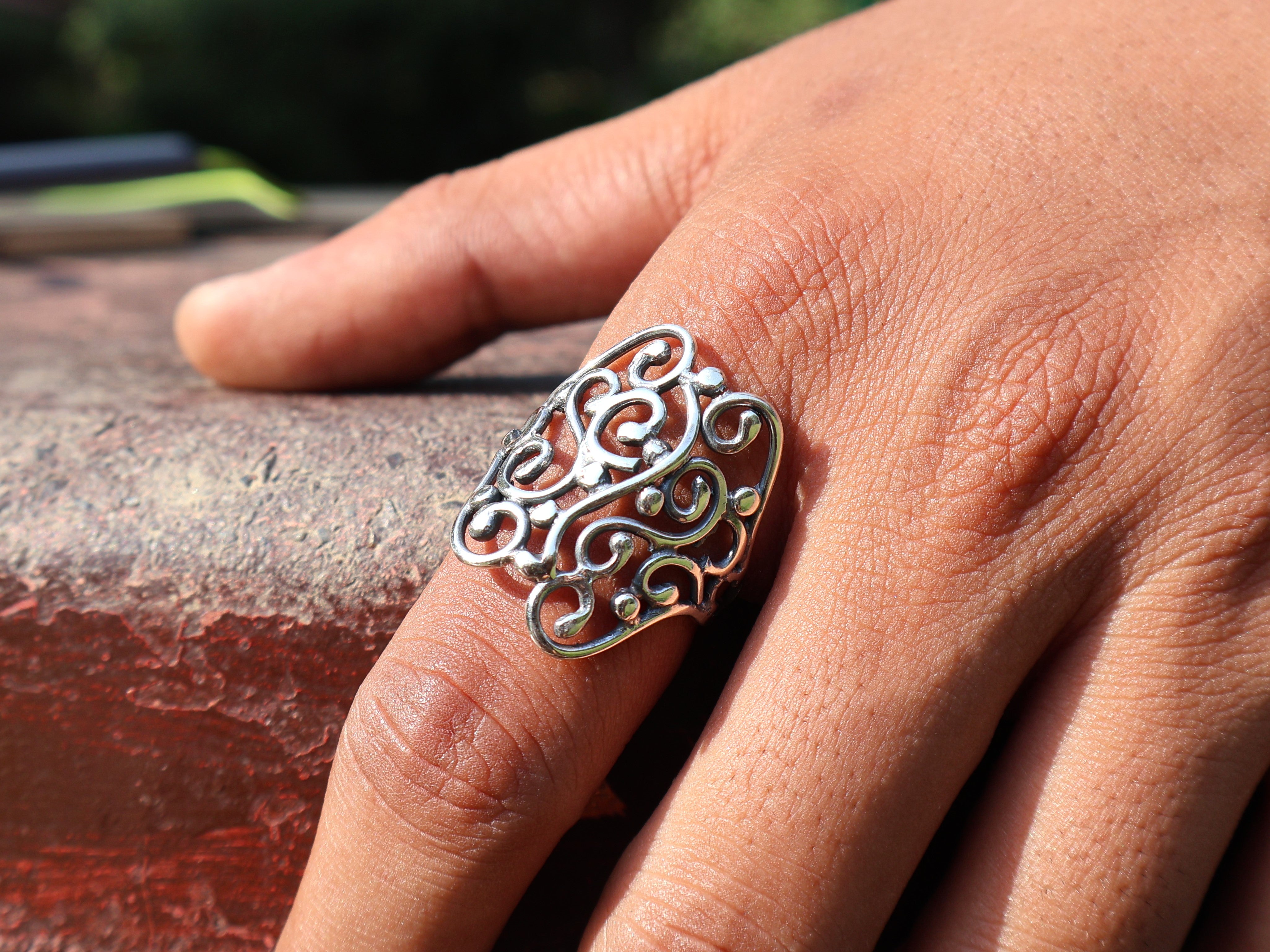 Handgemachter Bandring 925er massiver Sterlingsilberring Einzigartiger Designring Alltagsring Geschenk für sie