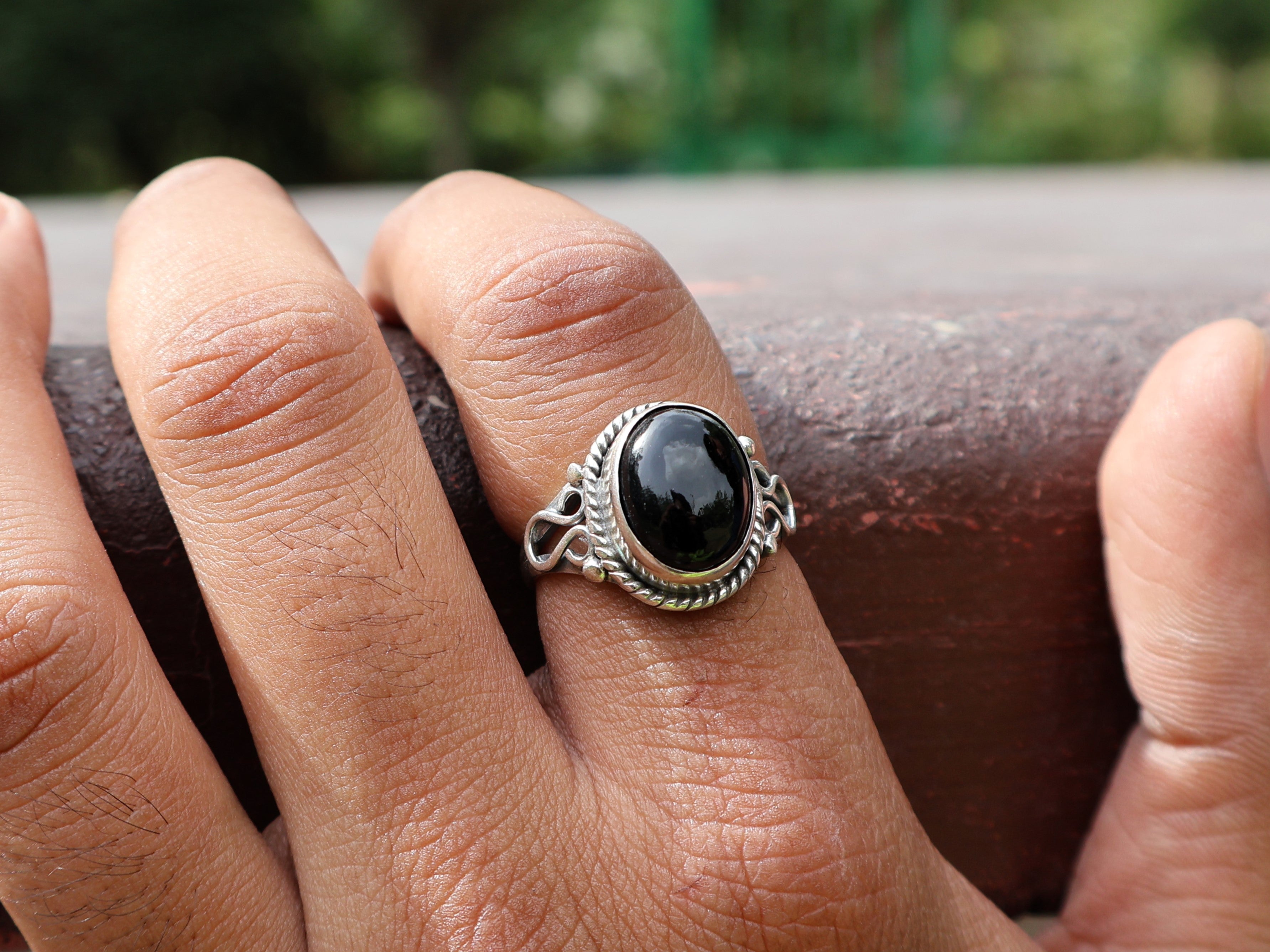 Ring aus 925er Sterlingsilber mit schwarzem Onyx, Edelsteinring, handgemachter ovaler Onyx-Cabochon-Ring, zierlicher Ring, Geschenk für sie