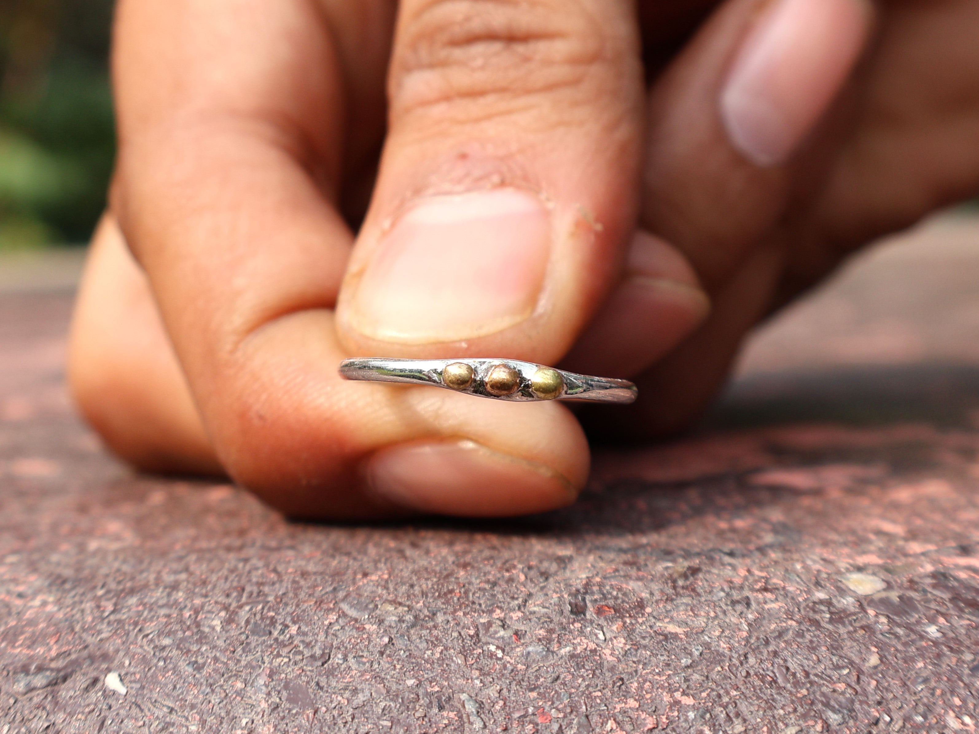 Zilveren stippenring 925 zilveren ring handgemaakte stapelring bedelring fijne ring bohemien subtiele ring cadeau voor haar