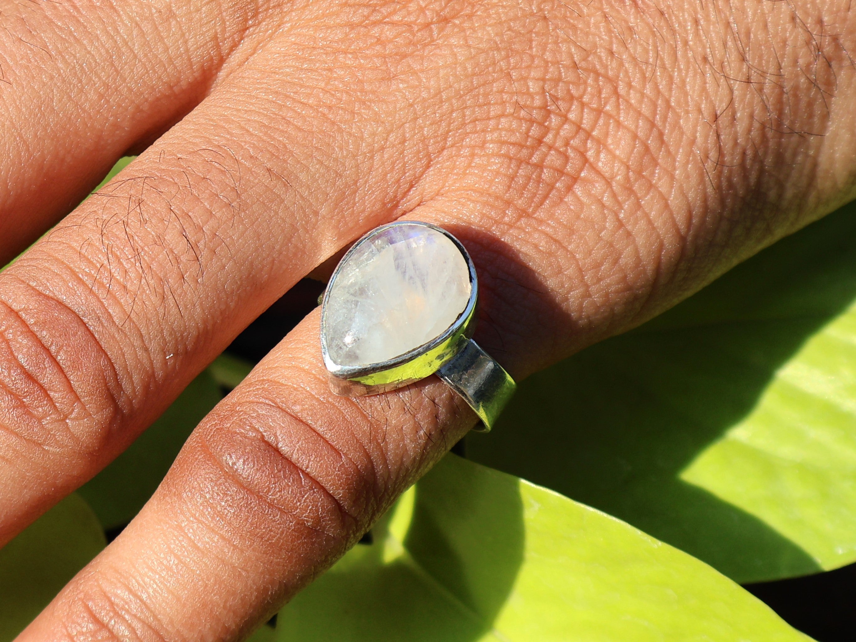 Regenbogen-Mondstein-Ring in Tropfenform, 925er Sterlingsilber, Damenring, handgefertigter Silberring, verstellbarer Ring, Geschenk für Sie