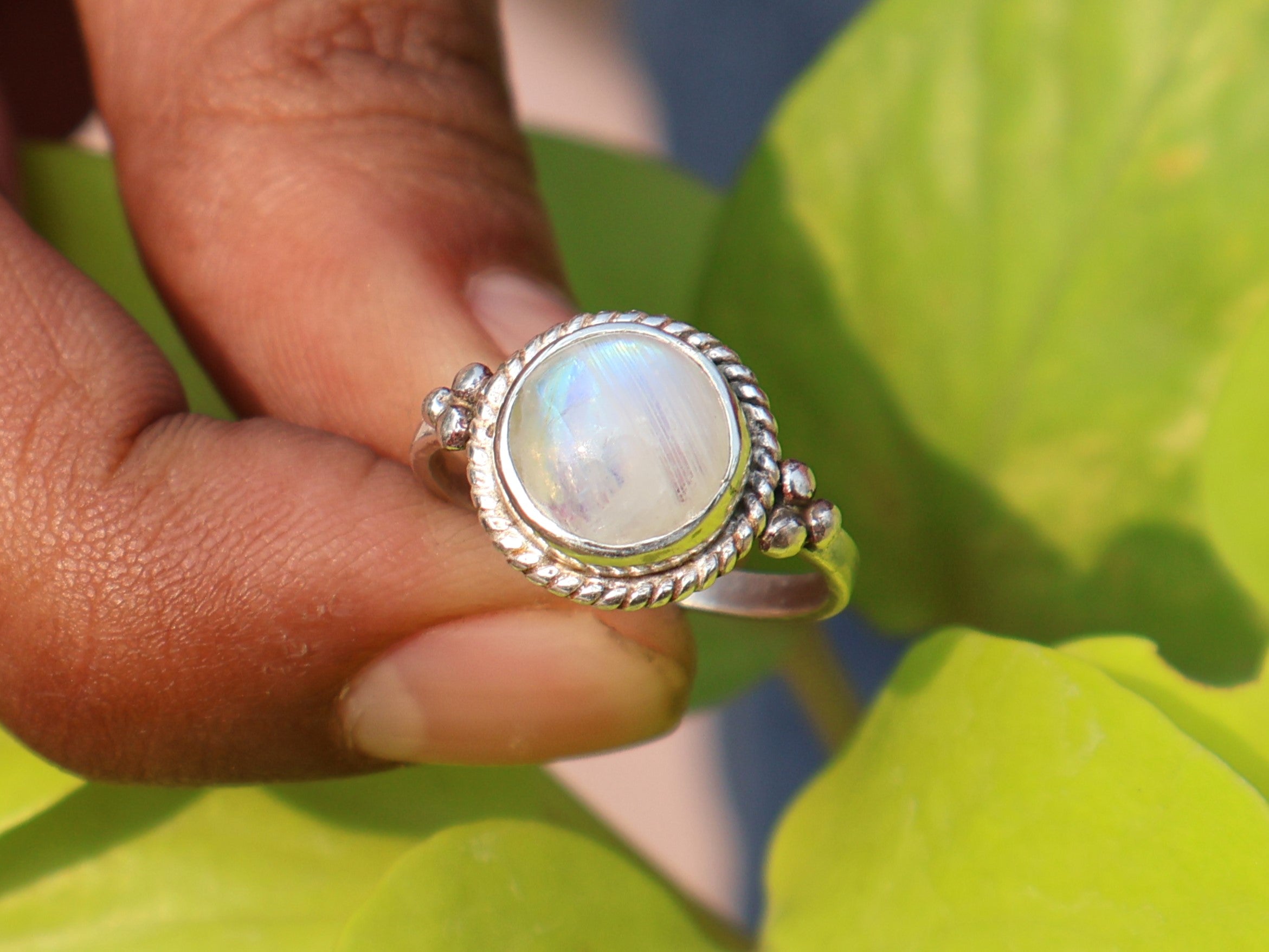 Runder Regenbogen-Mondstein-Ring 925 Sterling Silber Ring Damen Ring Handgefertigter Silberring Geschenk für Sie