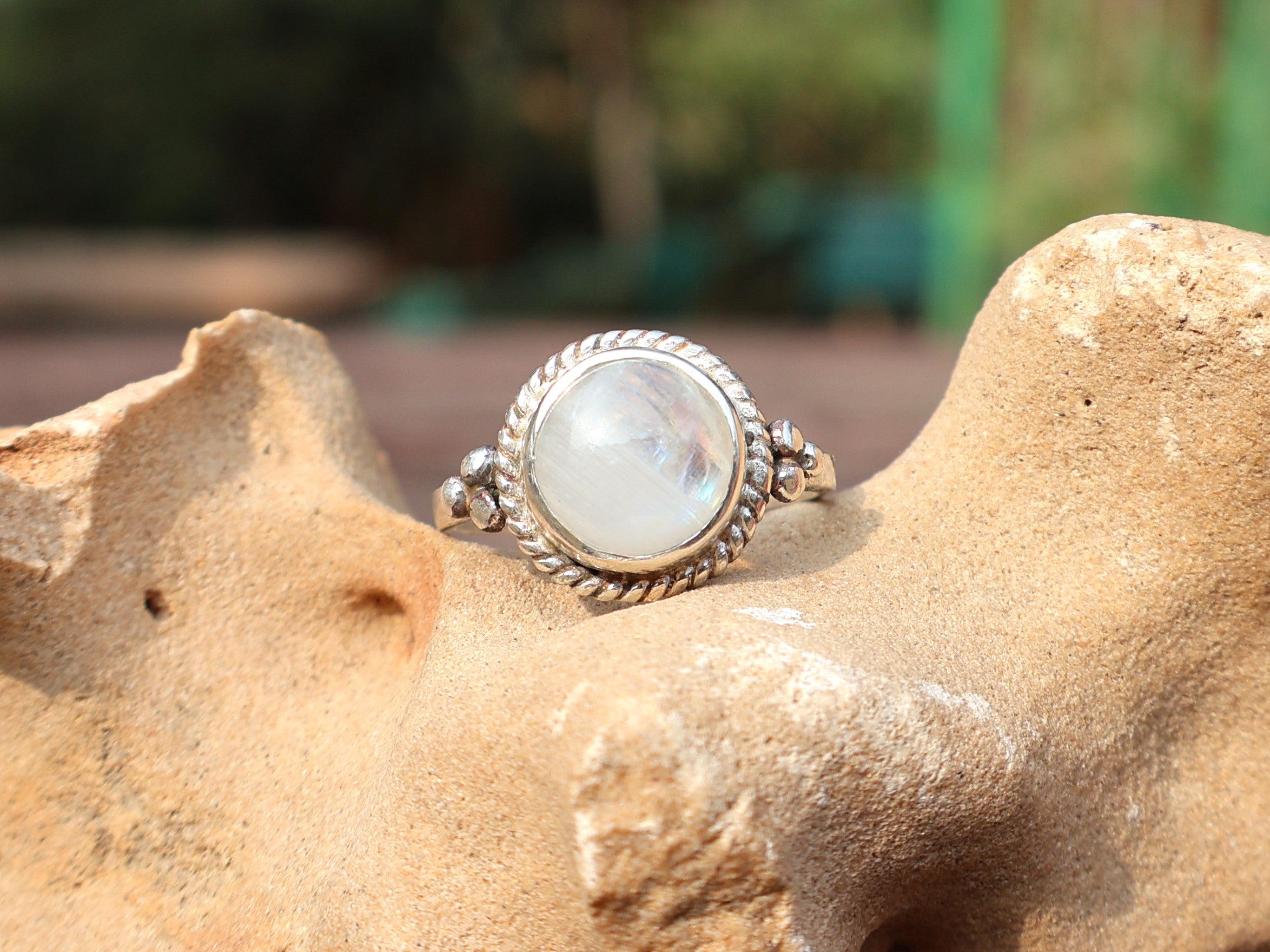Runder Regenbogen-Mondstein-Ring 925 Sterling Silber Ring Damen Ring Handgefertigter Silberring Geschenk für Sie
