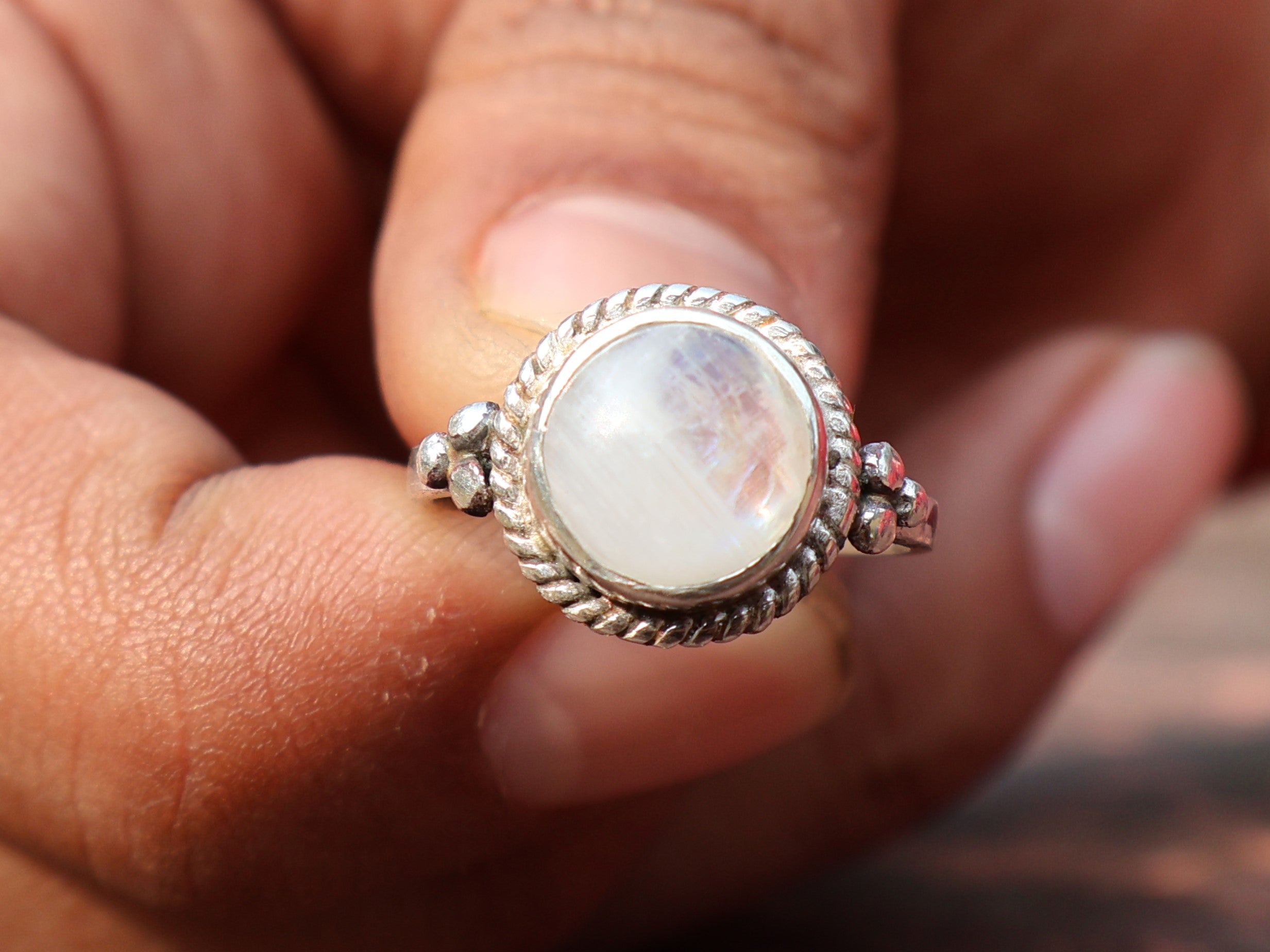 Runder Regenbogen-Mondstein-Ring 925 Sterling Silber Ring Damen Ring Handgefertigter Silberring Geschenk für Sie