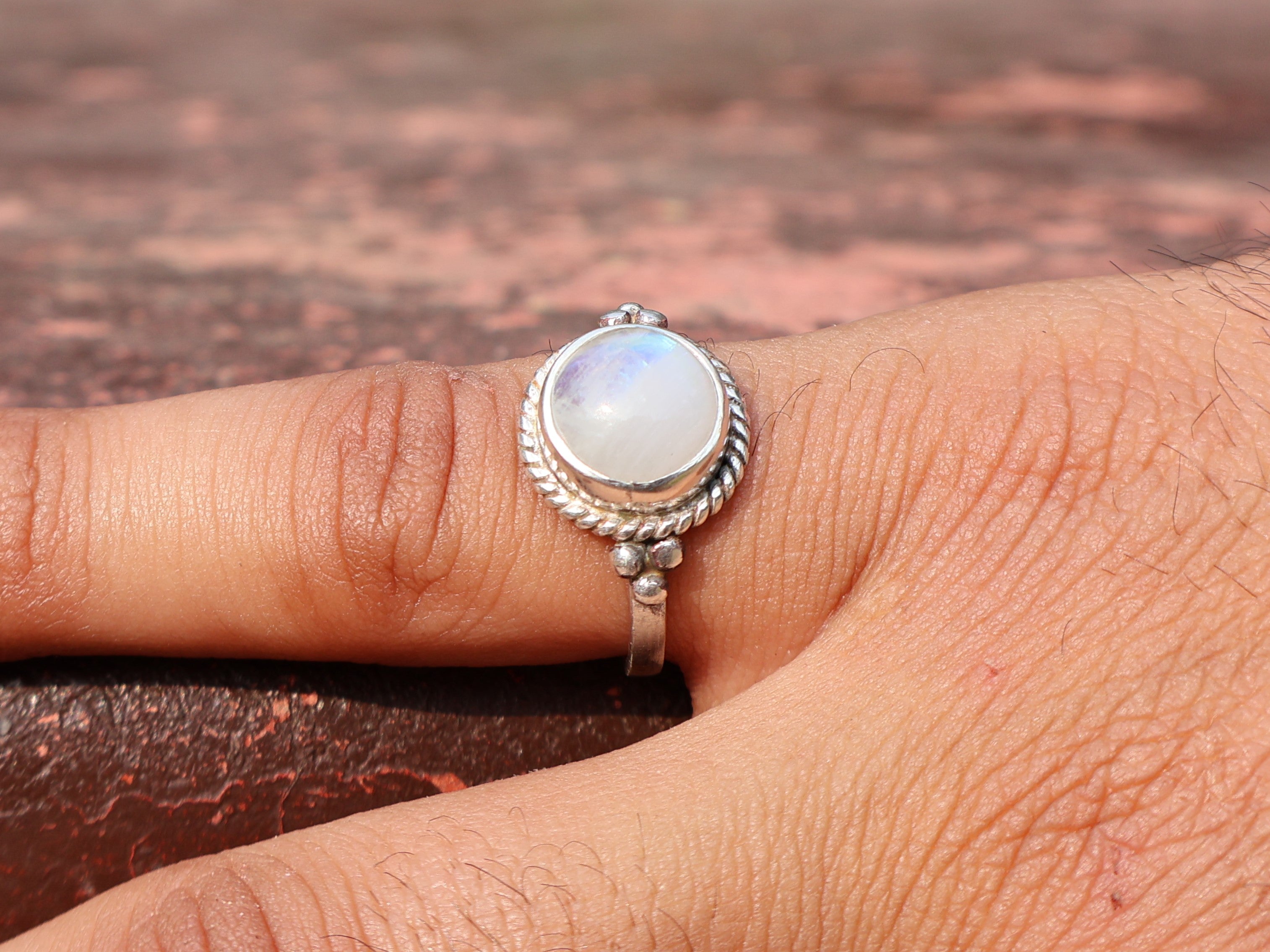 Runder Regenbogen-Mondstein-Ring 925 Sterling Silber Ring Damen Ring Handgefertigter Silberring Geschenk für Sie