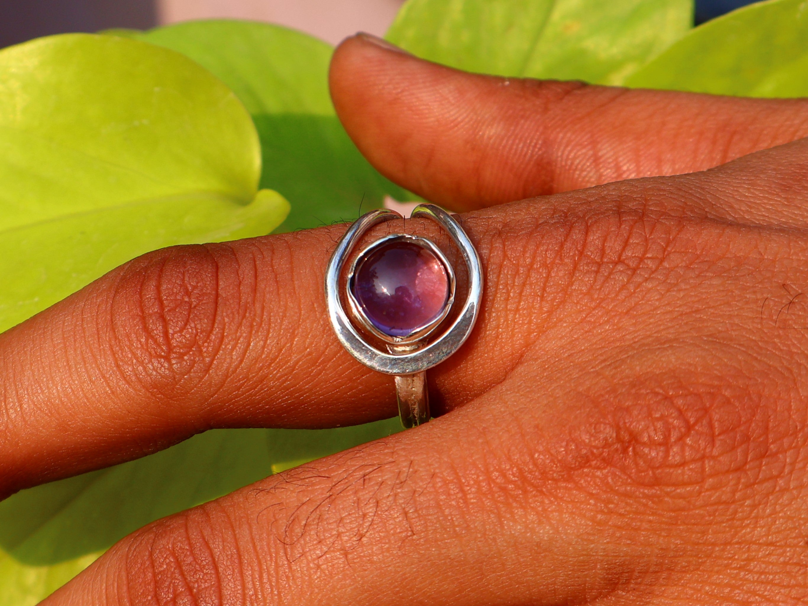 Wunderschöner Amethystring Geburtsstein Februar Runder Amethyst Designerring Geschenk für Sie Silber Amethystring Geschenk für Sie