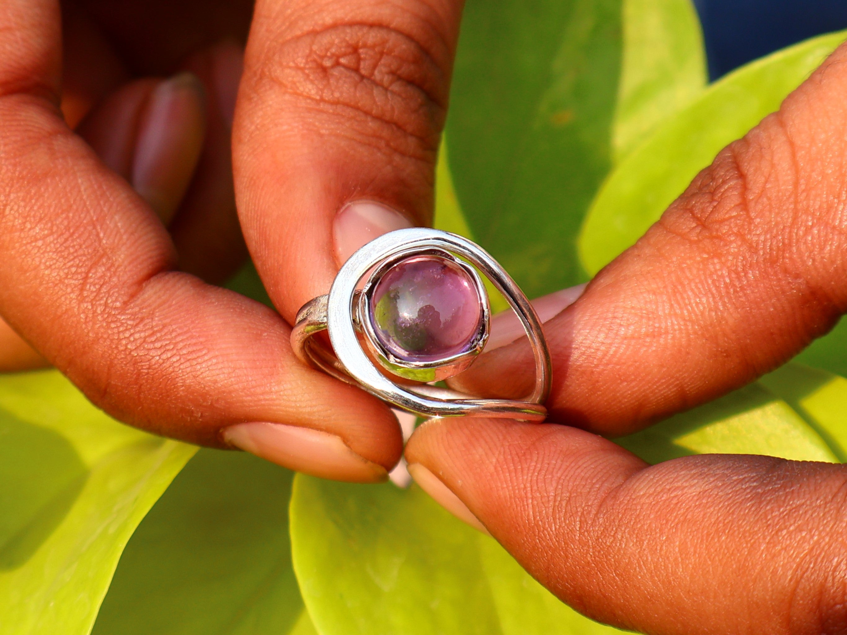 Wunderschöner Amethystring Geburtsstein Februar Runder Amethyst Designerring Geschenk für Sie Silber Amethystring Geschenk für Sie